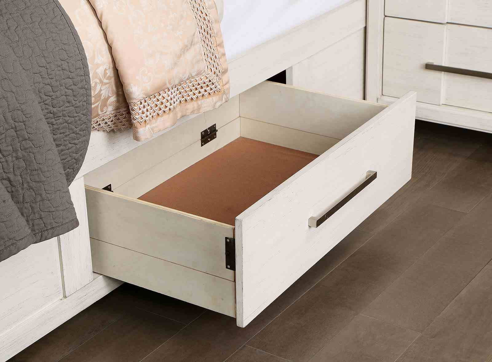 Karla Cal.King Bed, White - Image 2