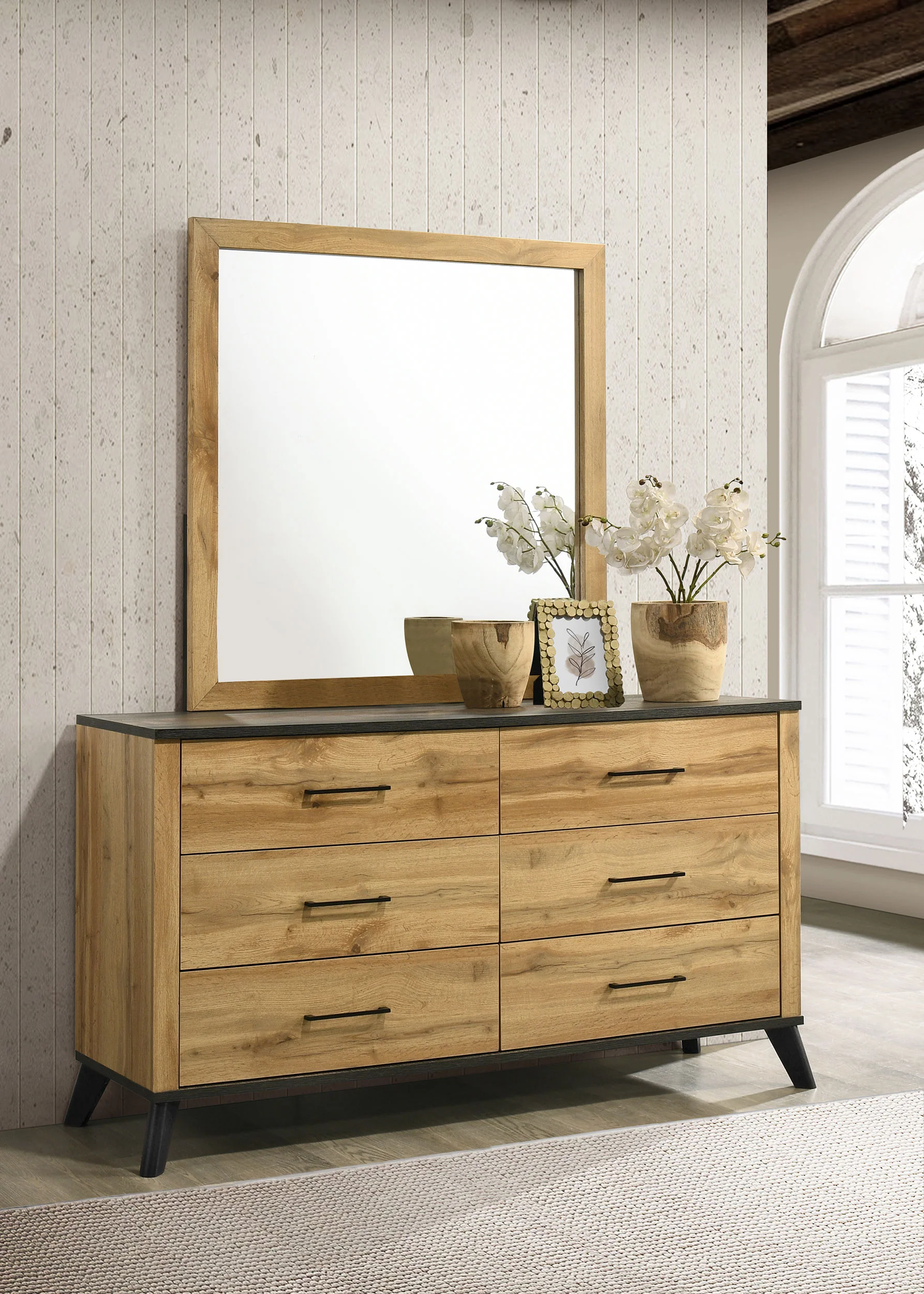 Kaywood Dresser with Mirror - Image 2