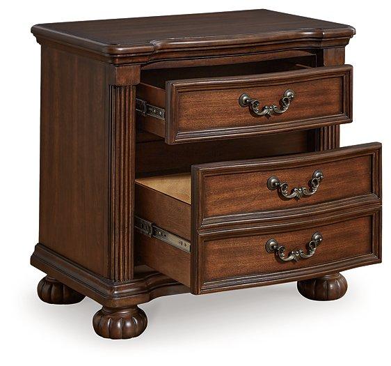 Lavinton Bedroom Set - Image 13