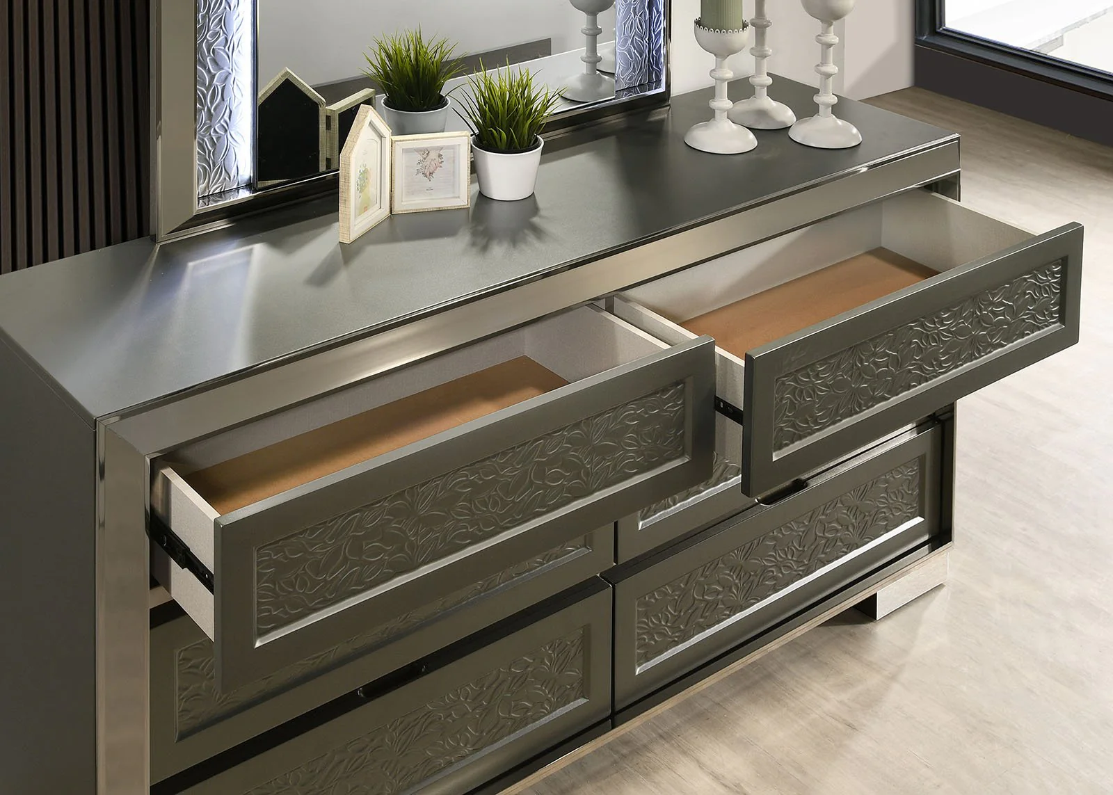 Leyland 4 Pc. Queen Bedroom Set - Image 5