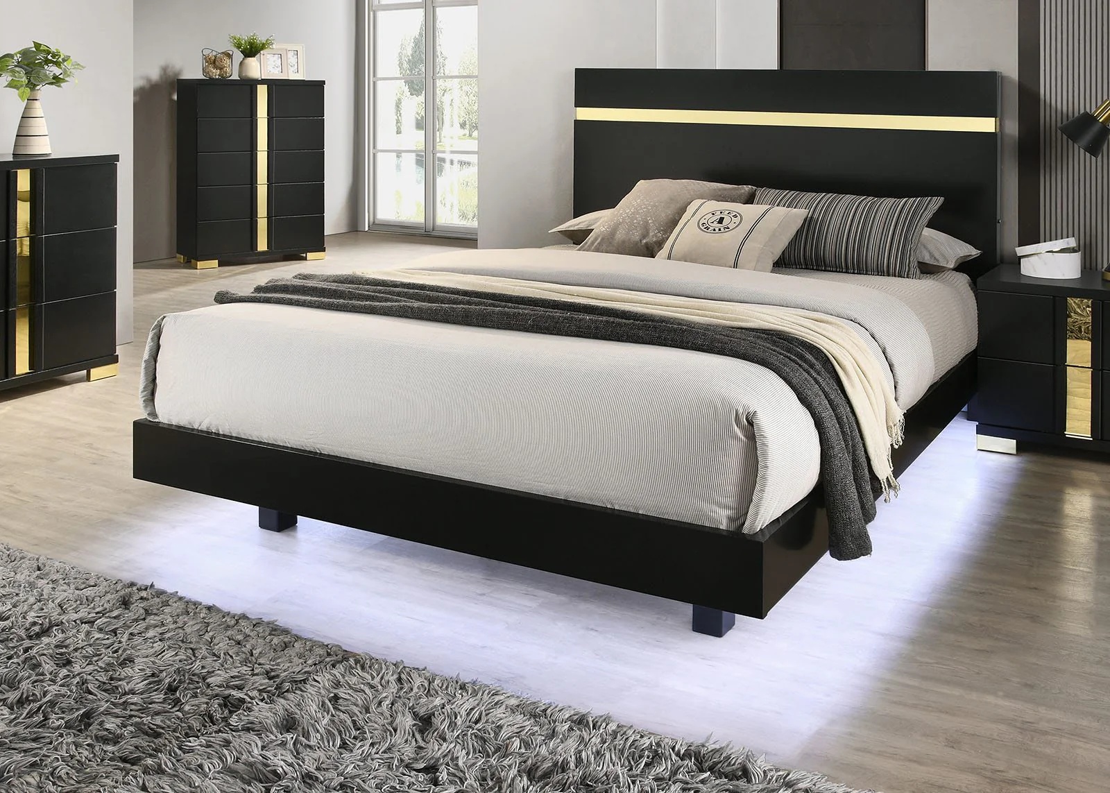 Lillestrom 4 Pc. Queen Bedroom Set - Image 3