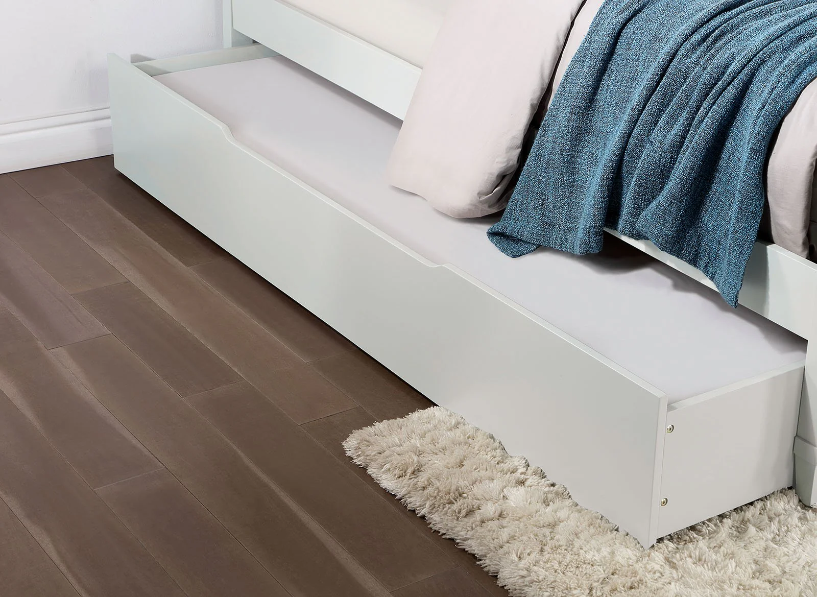 Lycoris Full Bed, White - Image 4