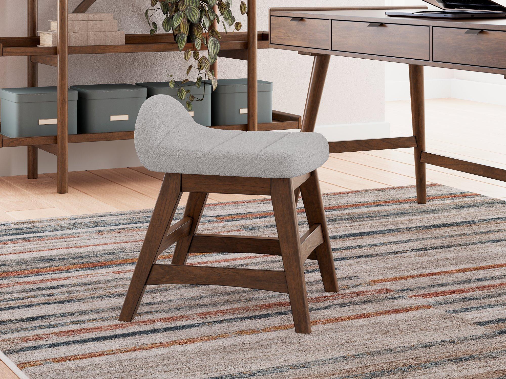 Lyncott Home Office Set - Image 21