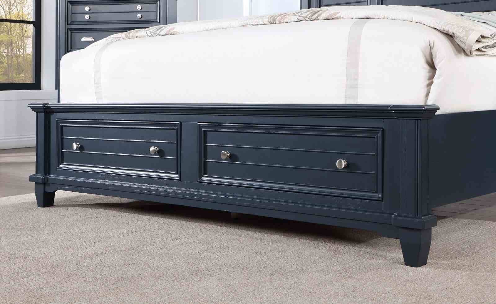 Manzanillo 5 Pc. Queen Bedroom Set w/ Chest - Image 3