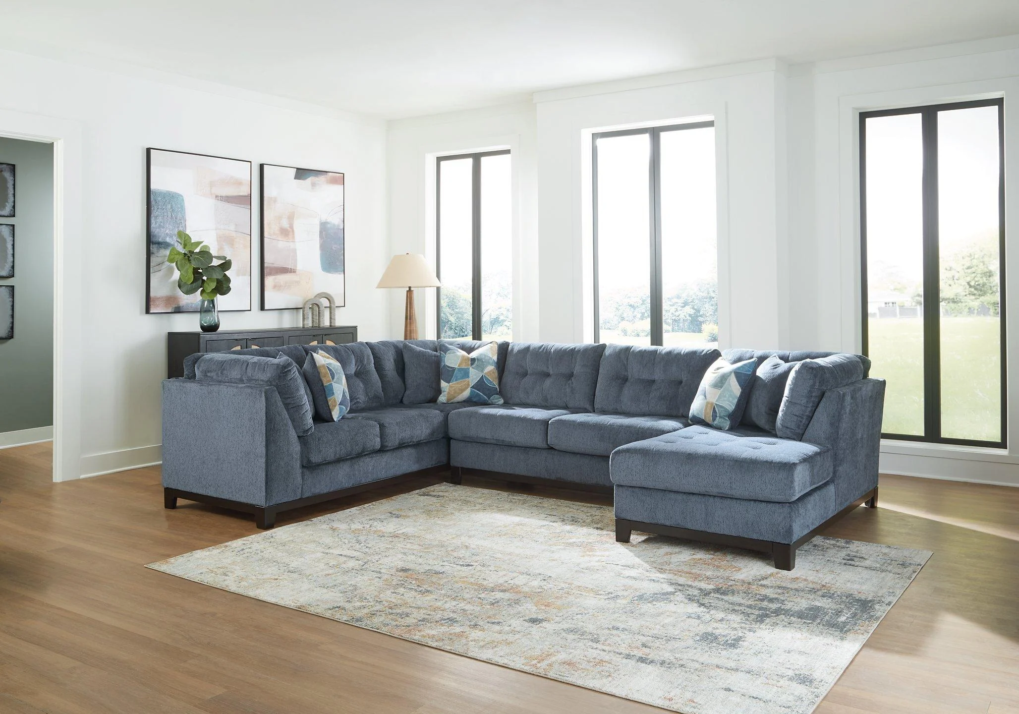 Maxon Place Sectional with Chaise - Image 22