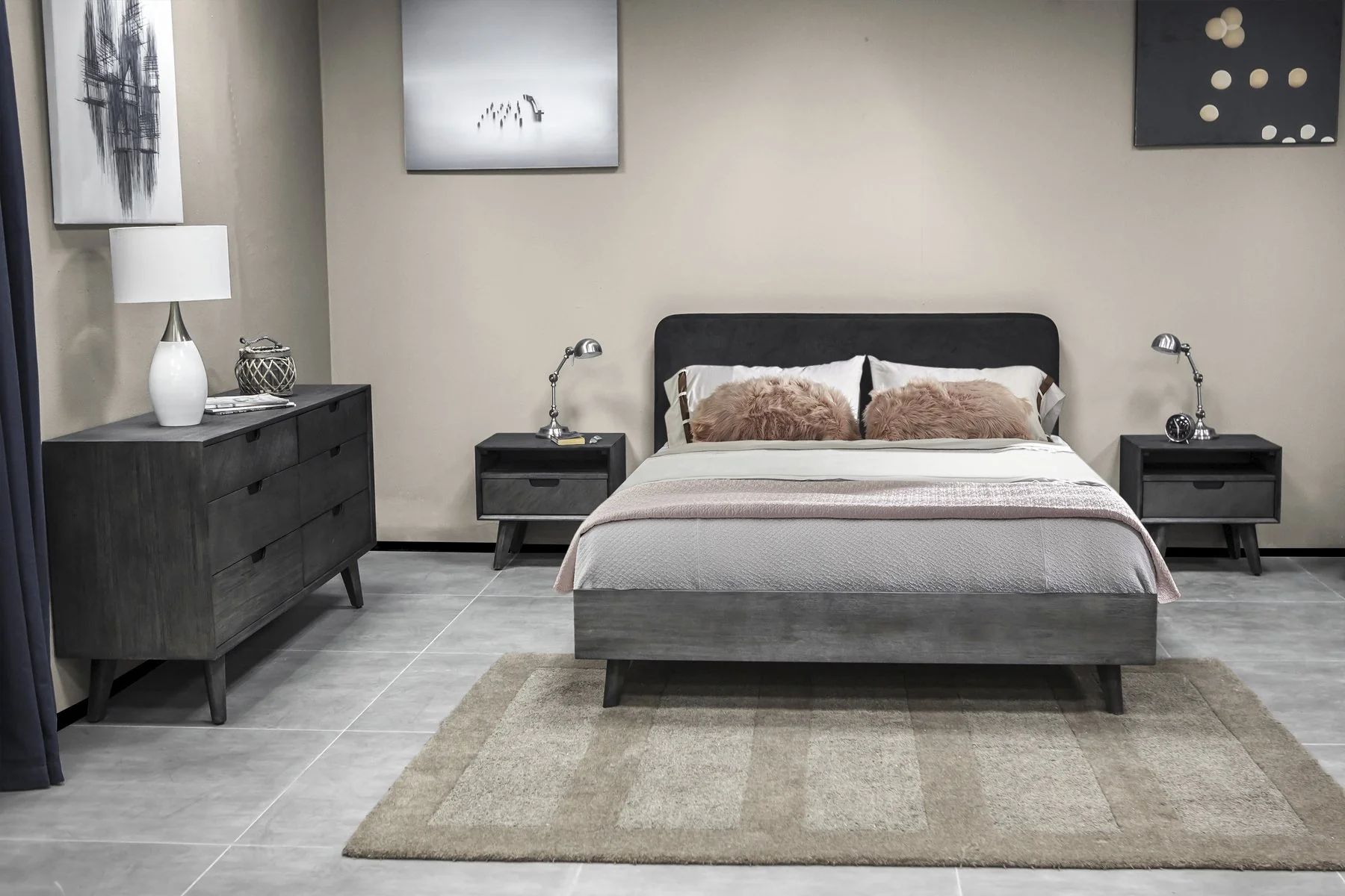 Mohave 4 Piece Acacia Queen Bedroom Set with Dresser and Nightstands - Image 8