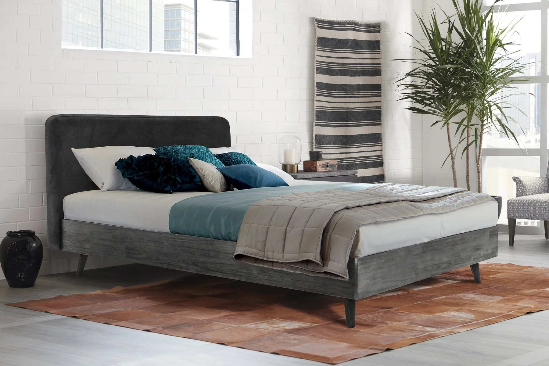 Mohave Mid Century Tundra Gray Acacia Queen Platform Bed - Image 7