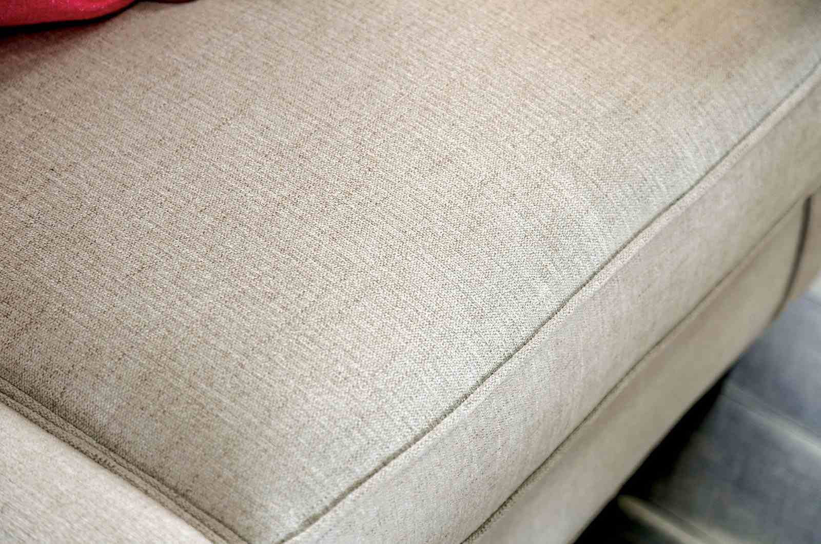 Nadene Loveseat - Image 4
