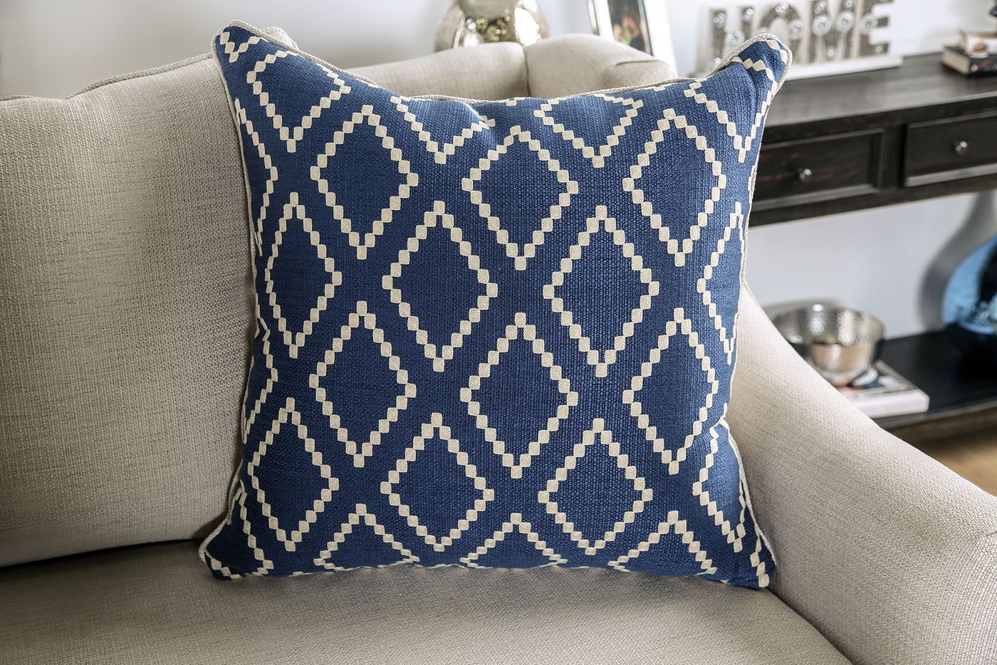 Nefyn Sofa + Loveseat - Image 4