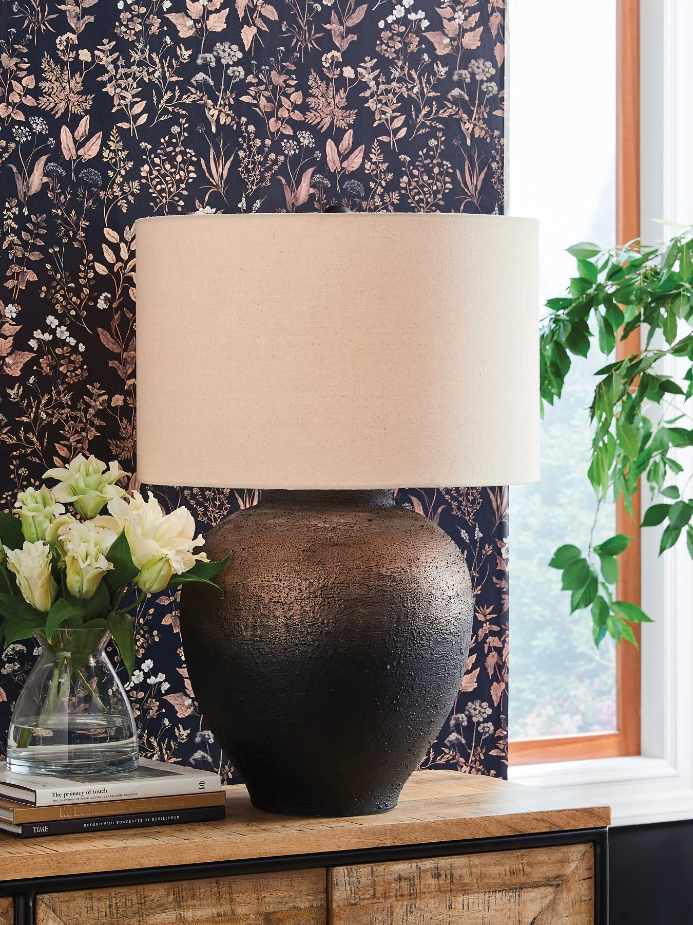 Newgerhard Table Lamp - Image 2