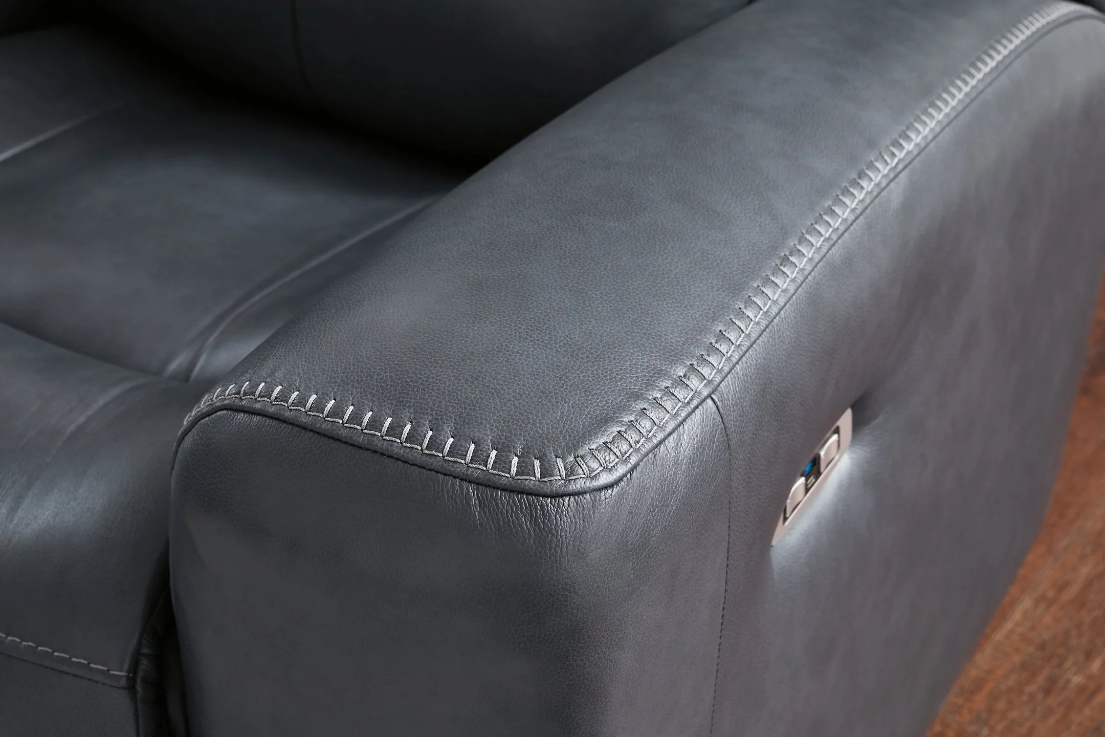 Next Move Power Reclining Sofa - Image 10