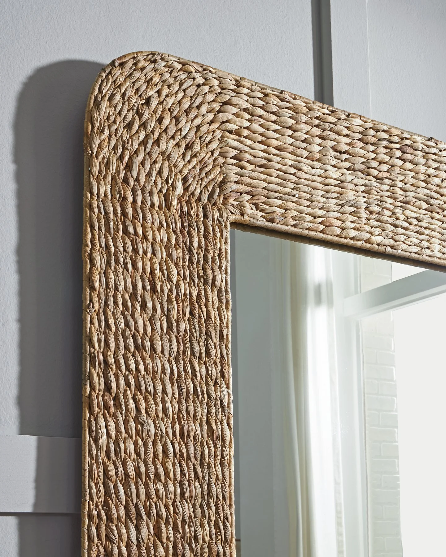 Norigan Floor Mirror - Image 7