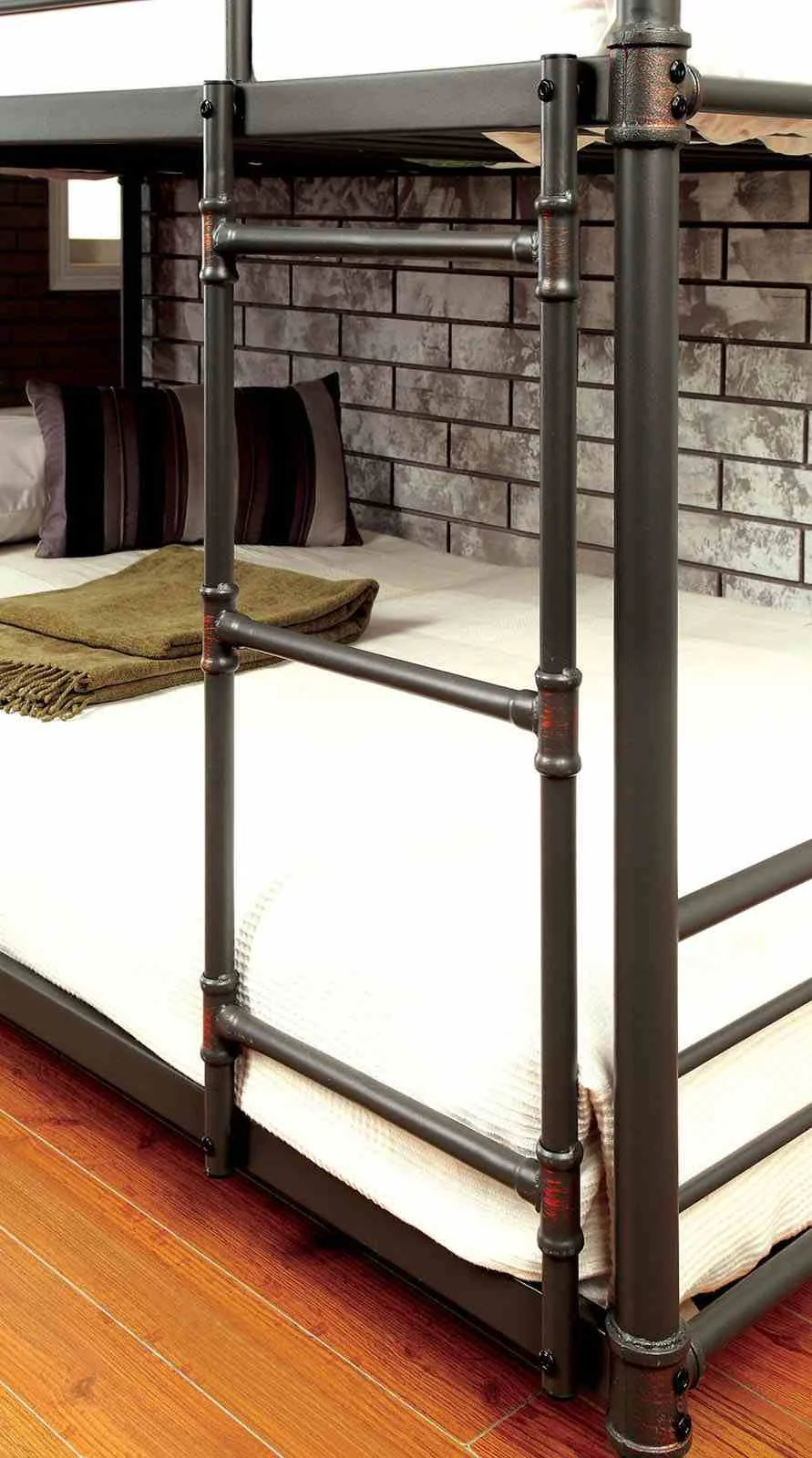 Olga I Twin/Twin/Twin Bunk Bed - Image 2