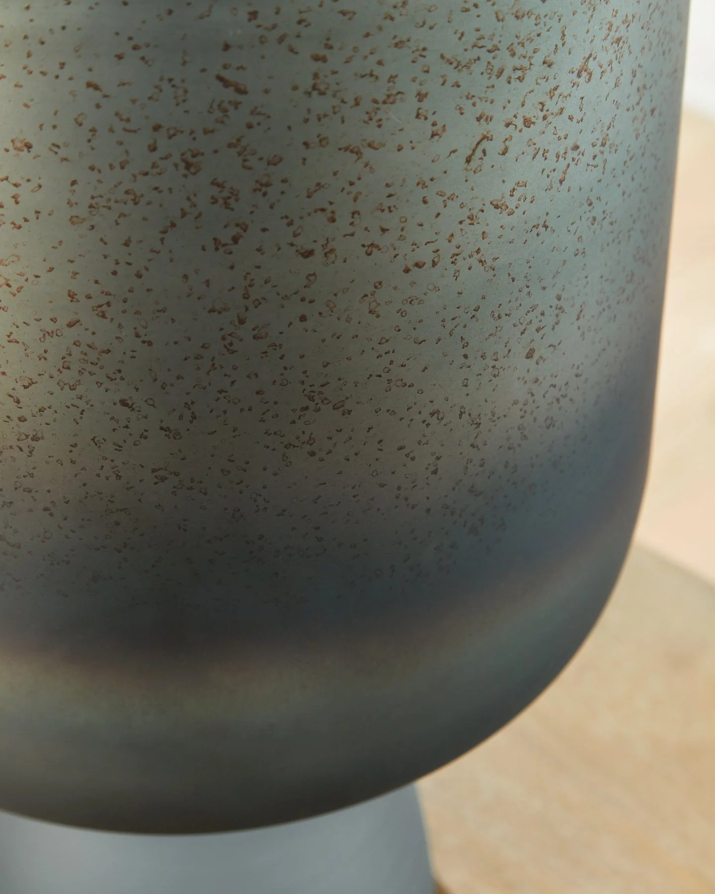 Pennmore Vase - Image 12