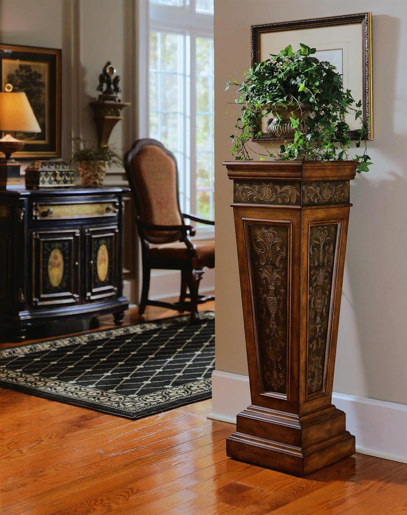 Pulaski Faux Metal Inlay Accent Pedestal - Image 3