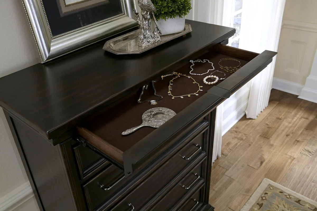 Pulaski Caldwell Drawer Chest in Dark Wood - Image 4