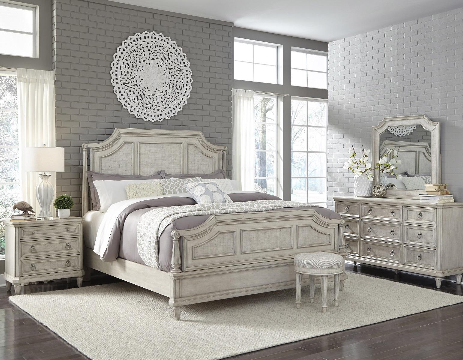 Pulaski Campbell Street Queen Panel Bed in Vanilla Cream - Image 3