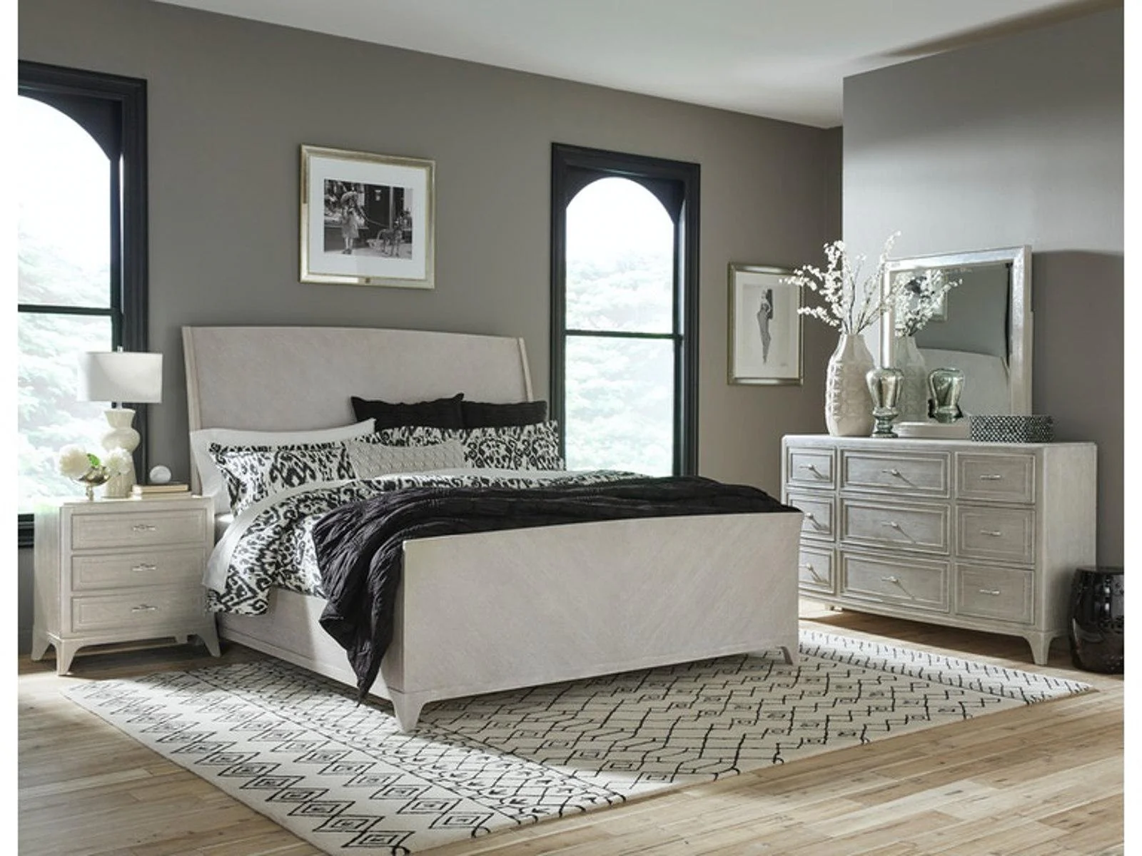 Pulaski Furniture Lex Street California King Sleigh Bed in White - Image 4