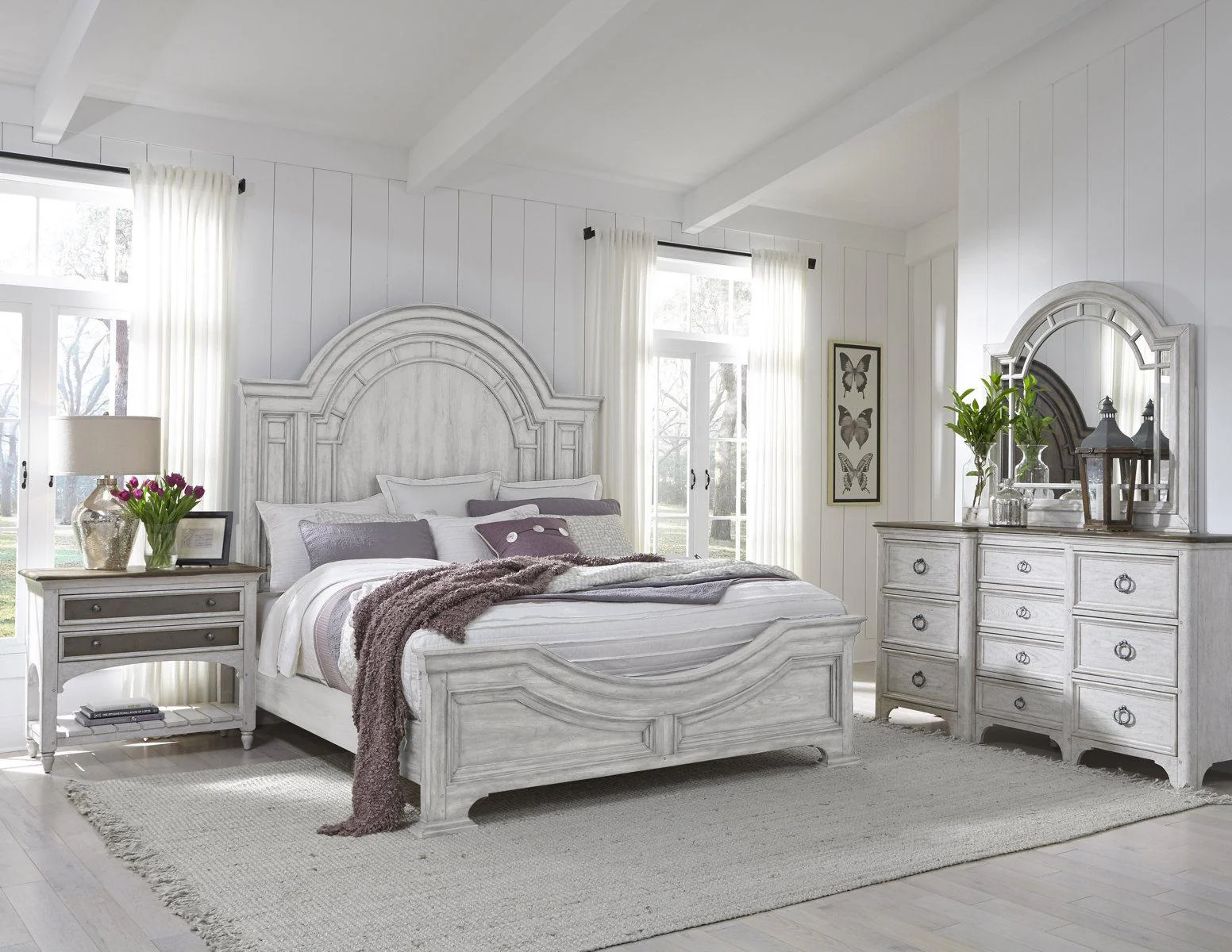 Pulaski Glendale Estates California King Transom Panel Bed in White - Image 3