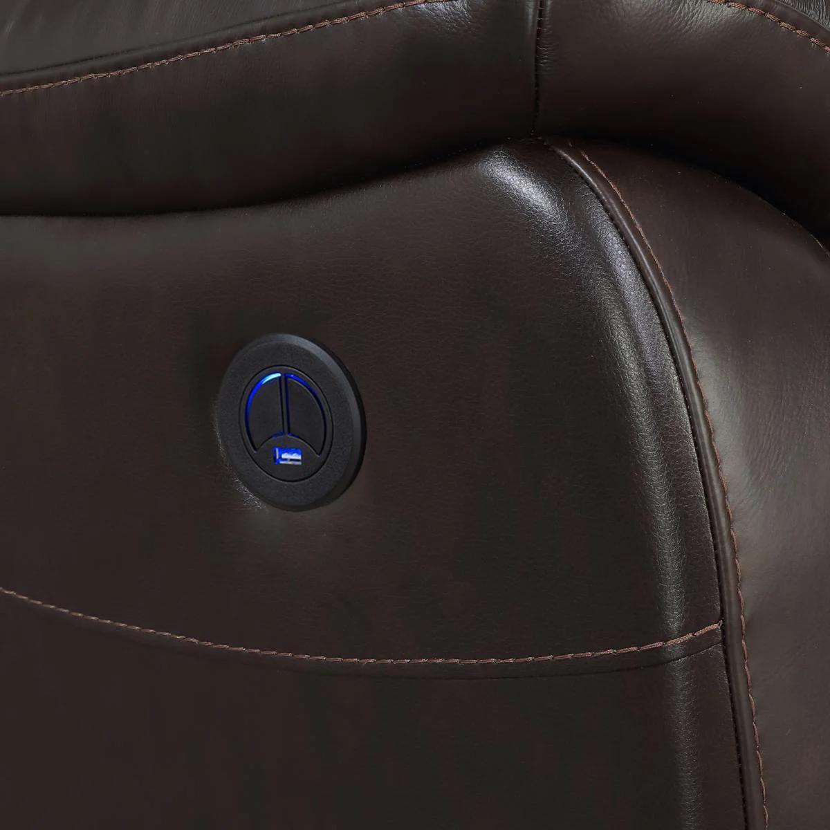 Pulaski Summit Power Recliner with USB - Image 5