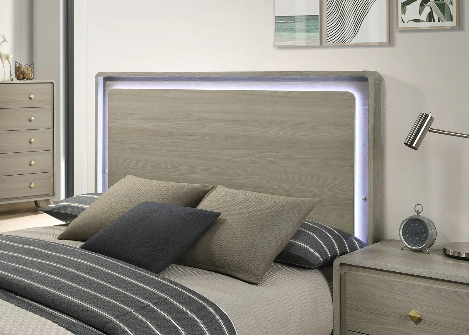 Rainier 4 Pc. Queen Bedroom Set (Panel HB) - Image 3
