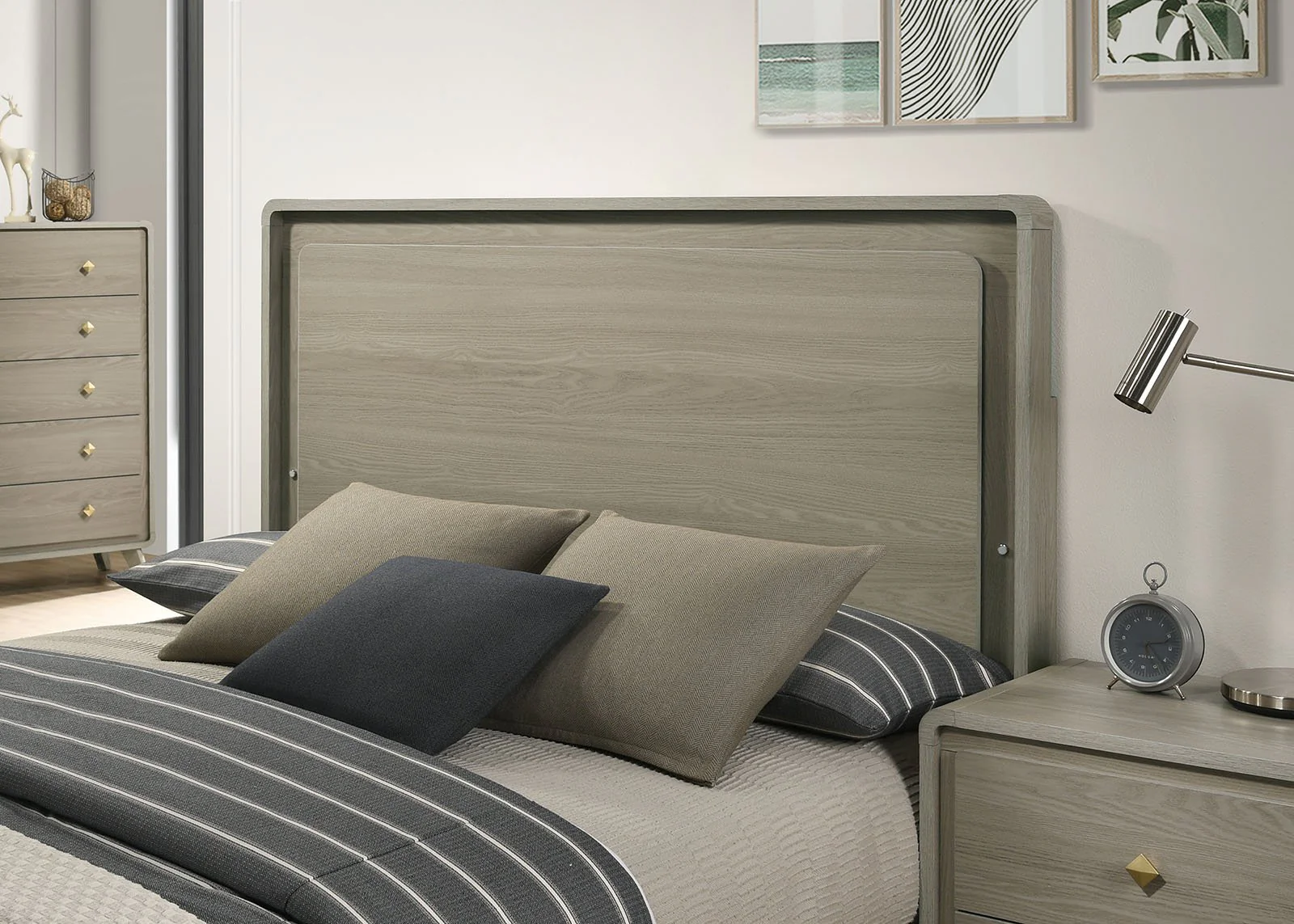 Rainier E.King Bed, Gray - Image 2