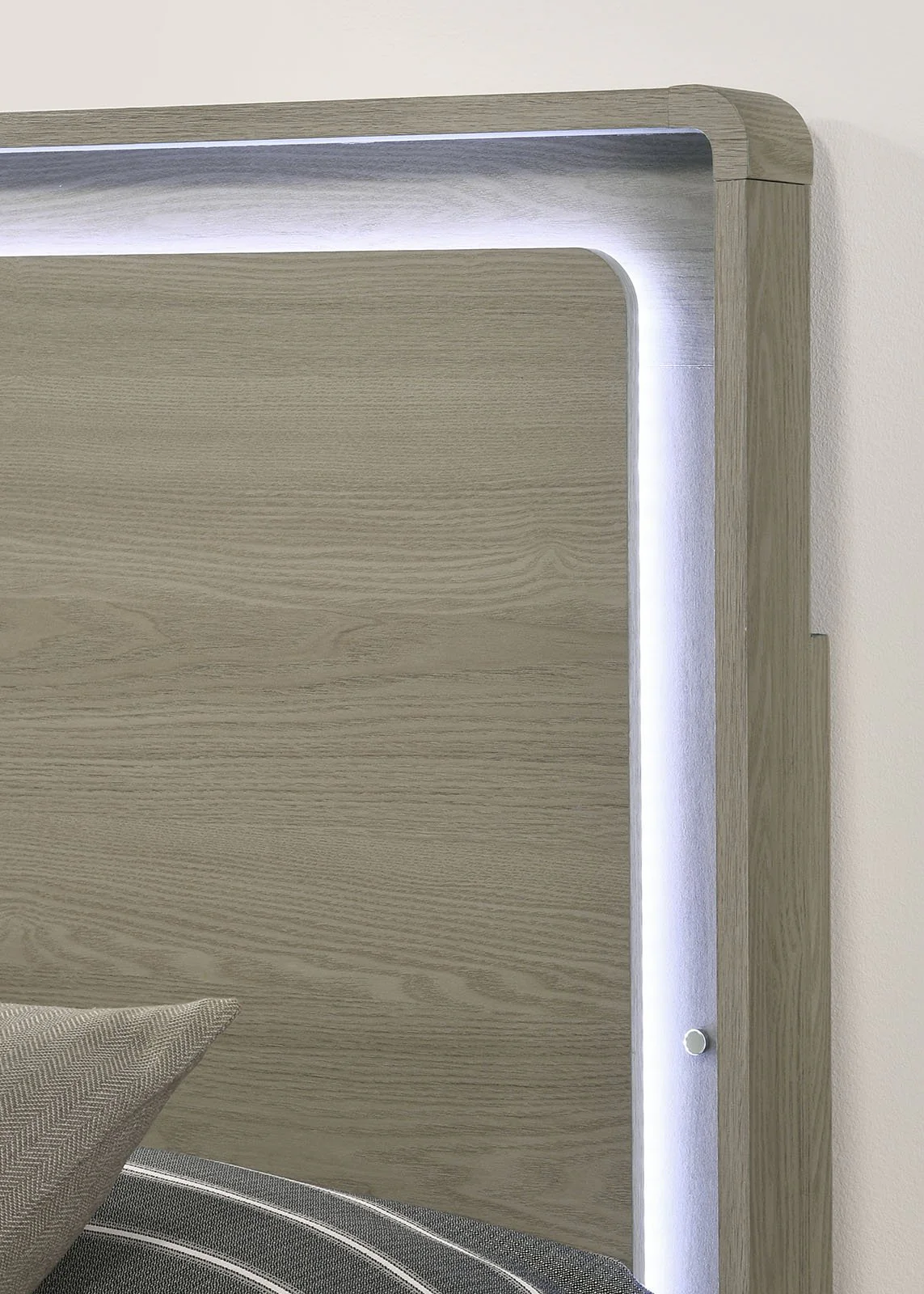 Rainier Queen Bed, Gray - Image 4