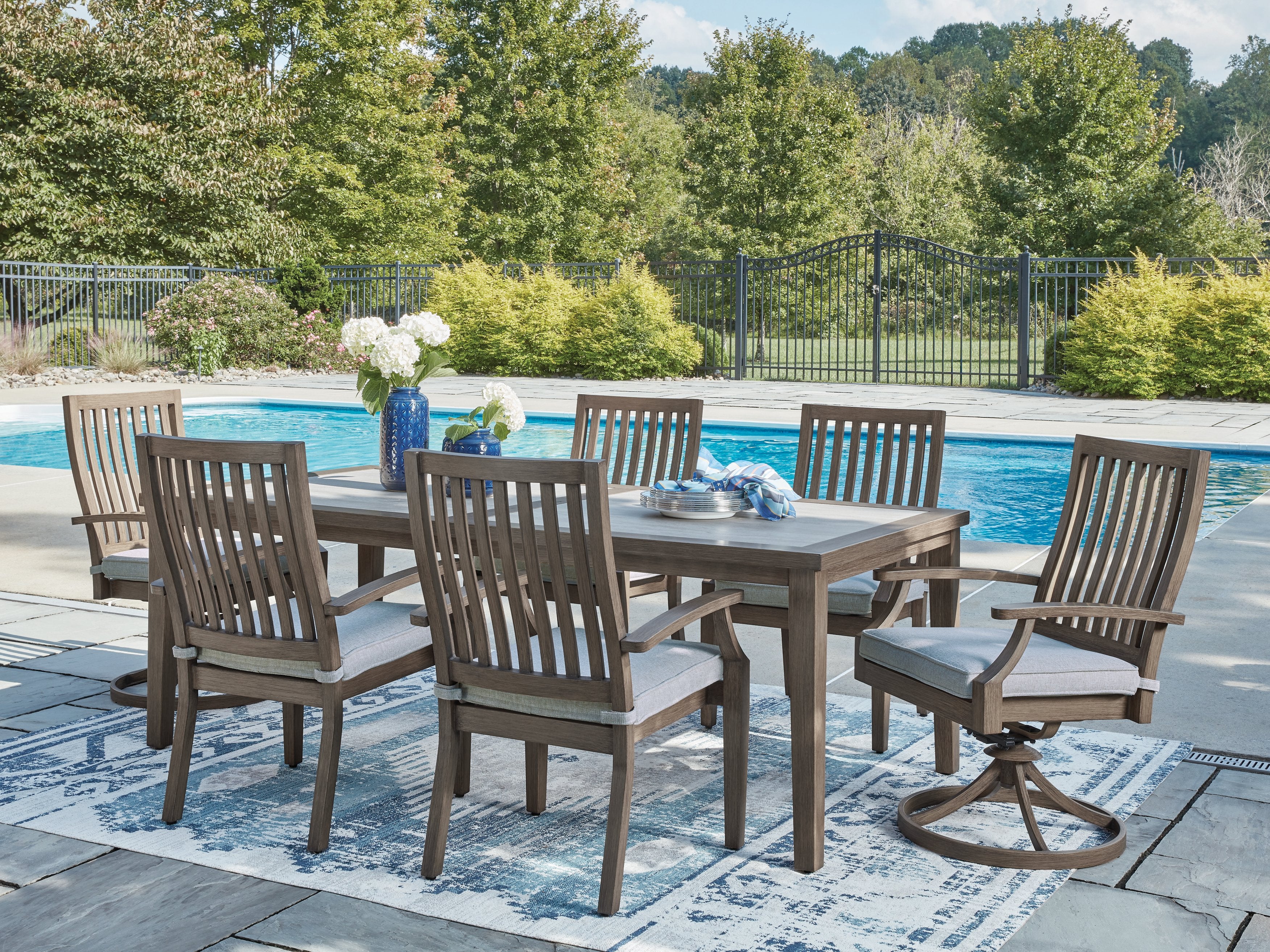 Rainier Ranch Outdoor Dining Package - Image 9
