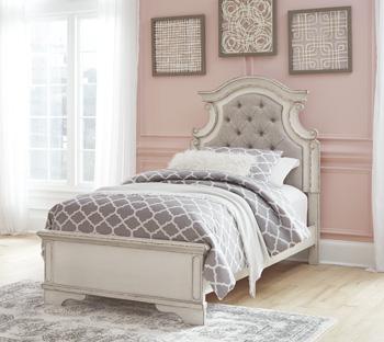Realyn Bed - Image 36