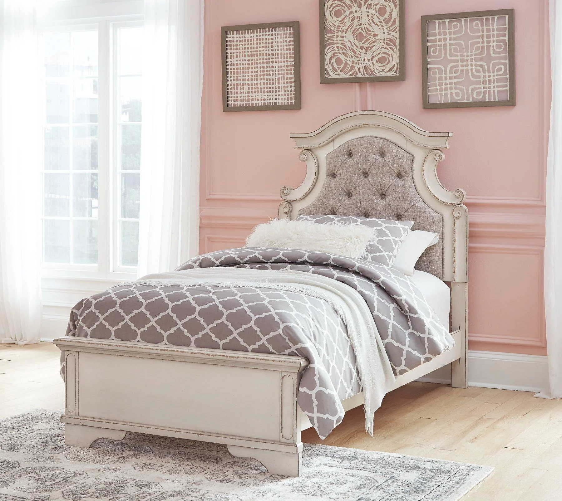 Realyn Bed - Image 44