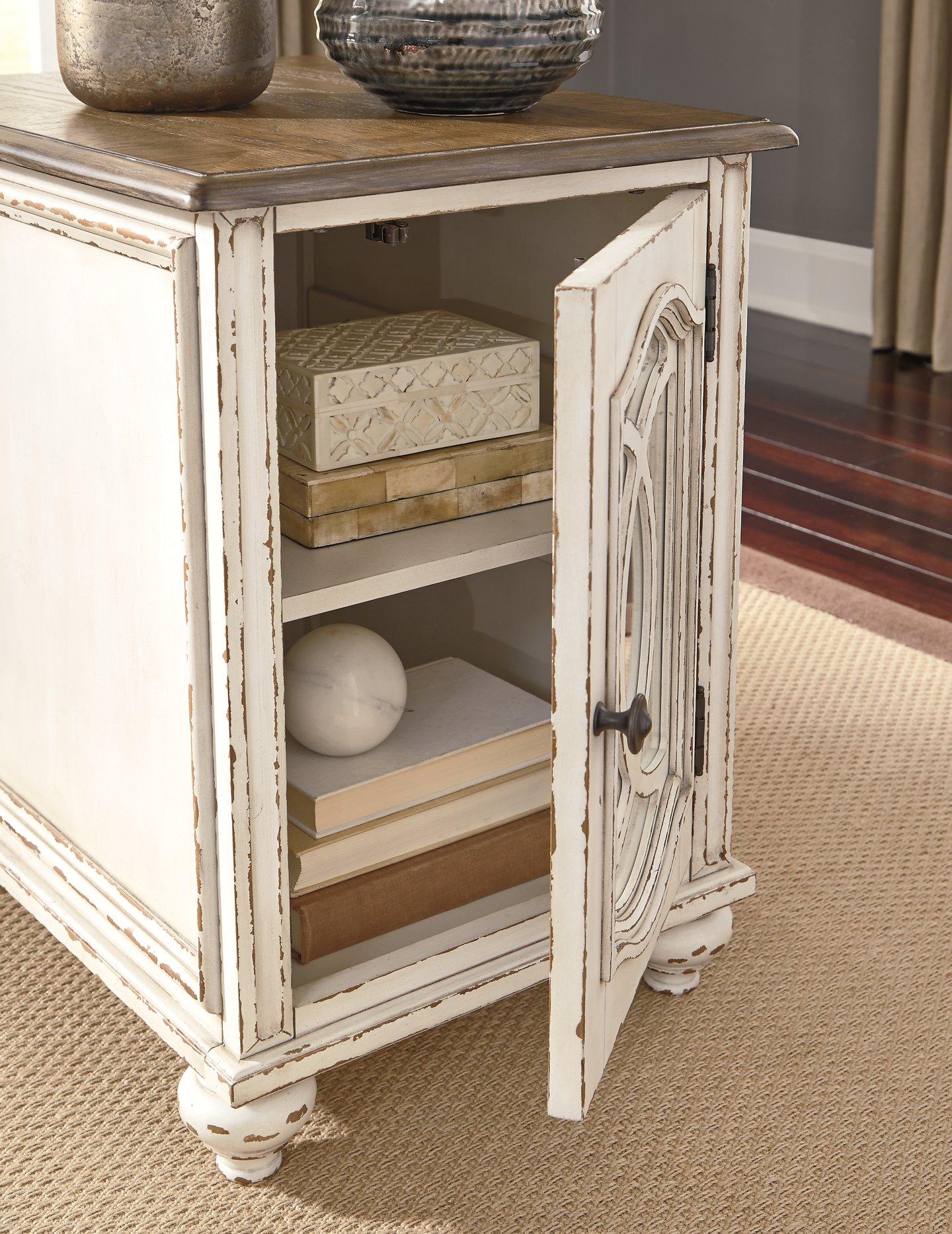 Realyn Chairside End Table - Image 18