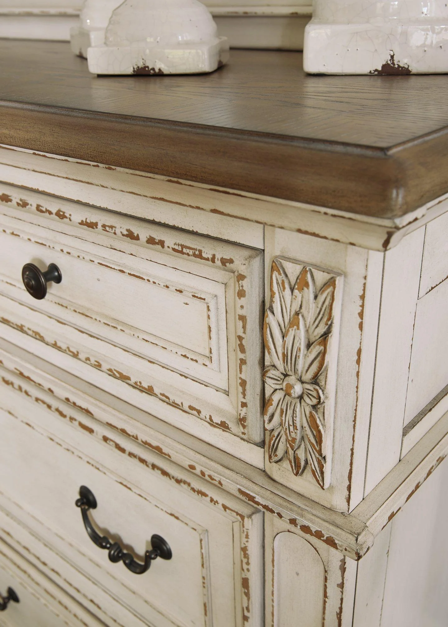 Realyn Dresser - Image 9