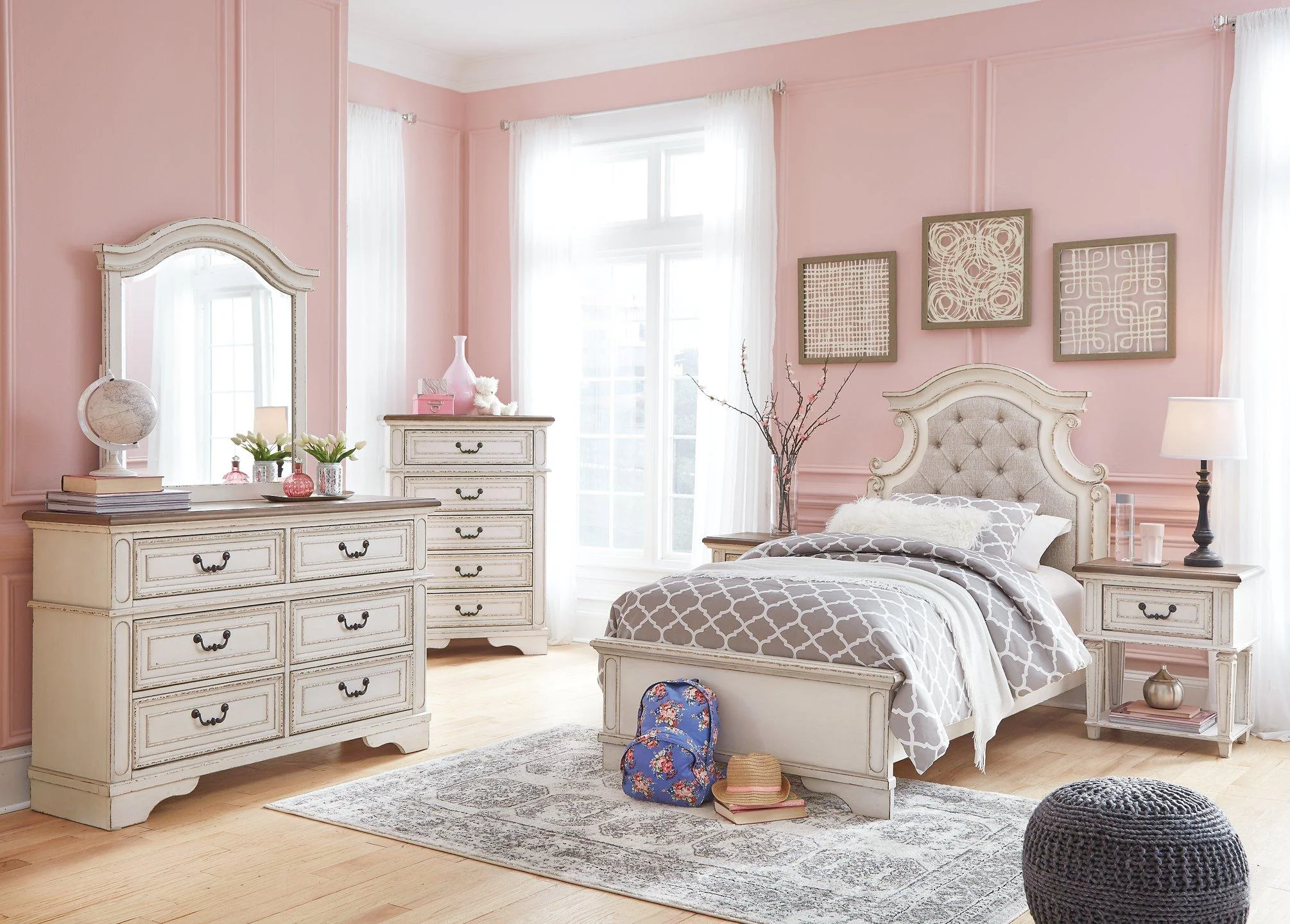 Realyn Nightstand - Image 9