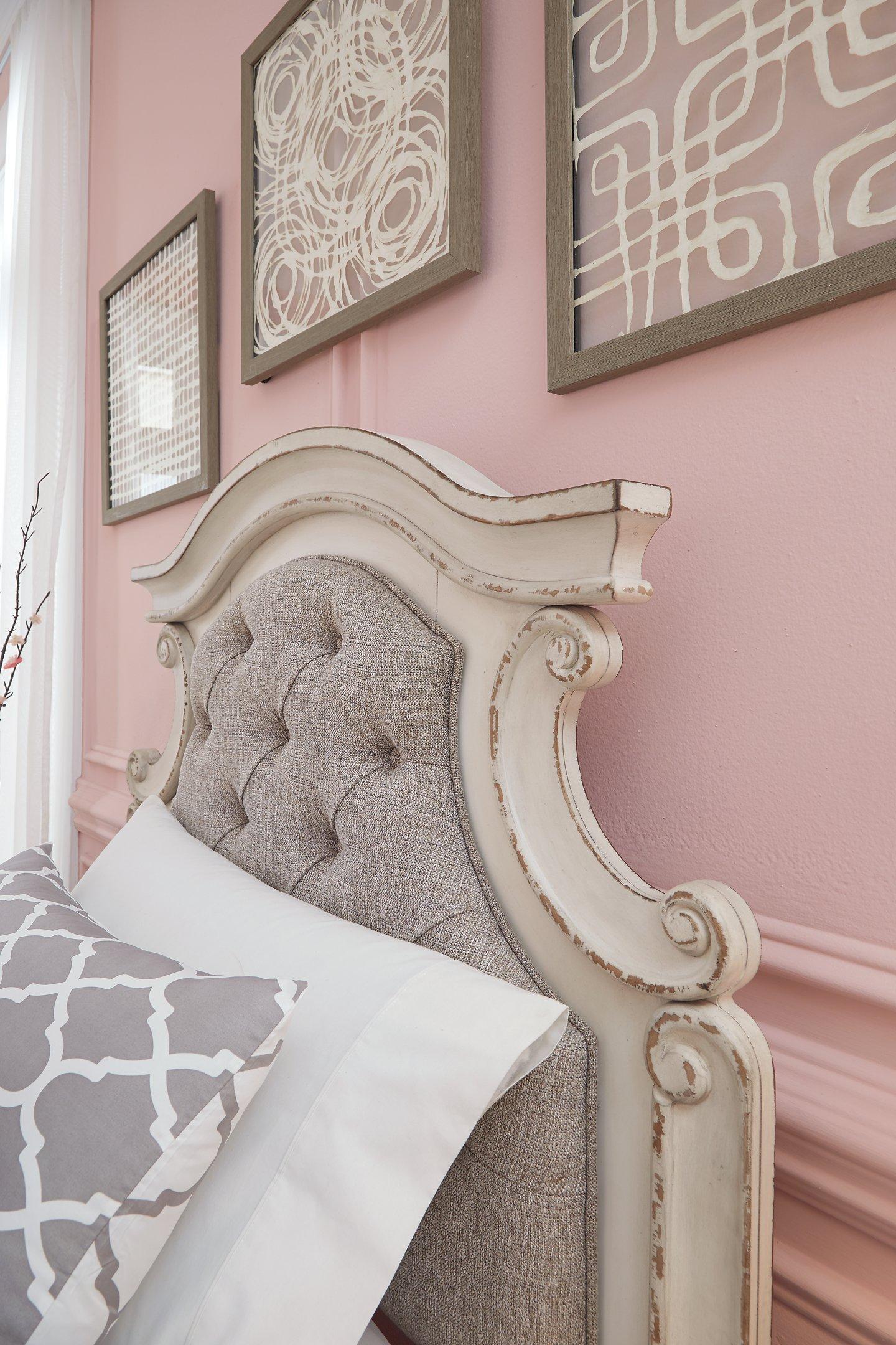 Realyn Upholstered Bed - Image 20