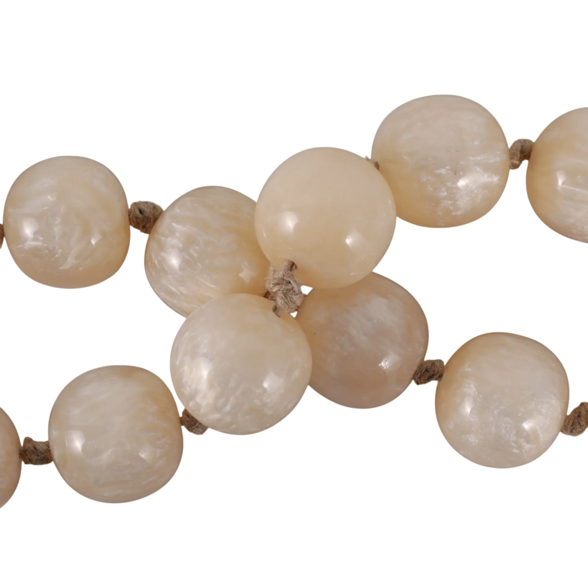Resin, 36x1 Bead Garland, Ivory - Image 7