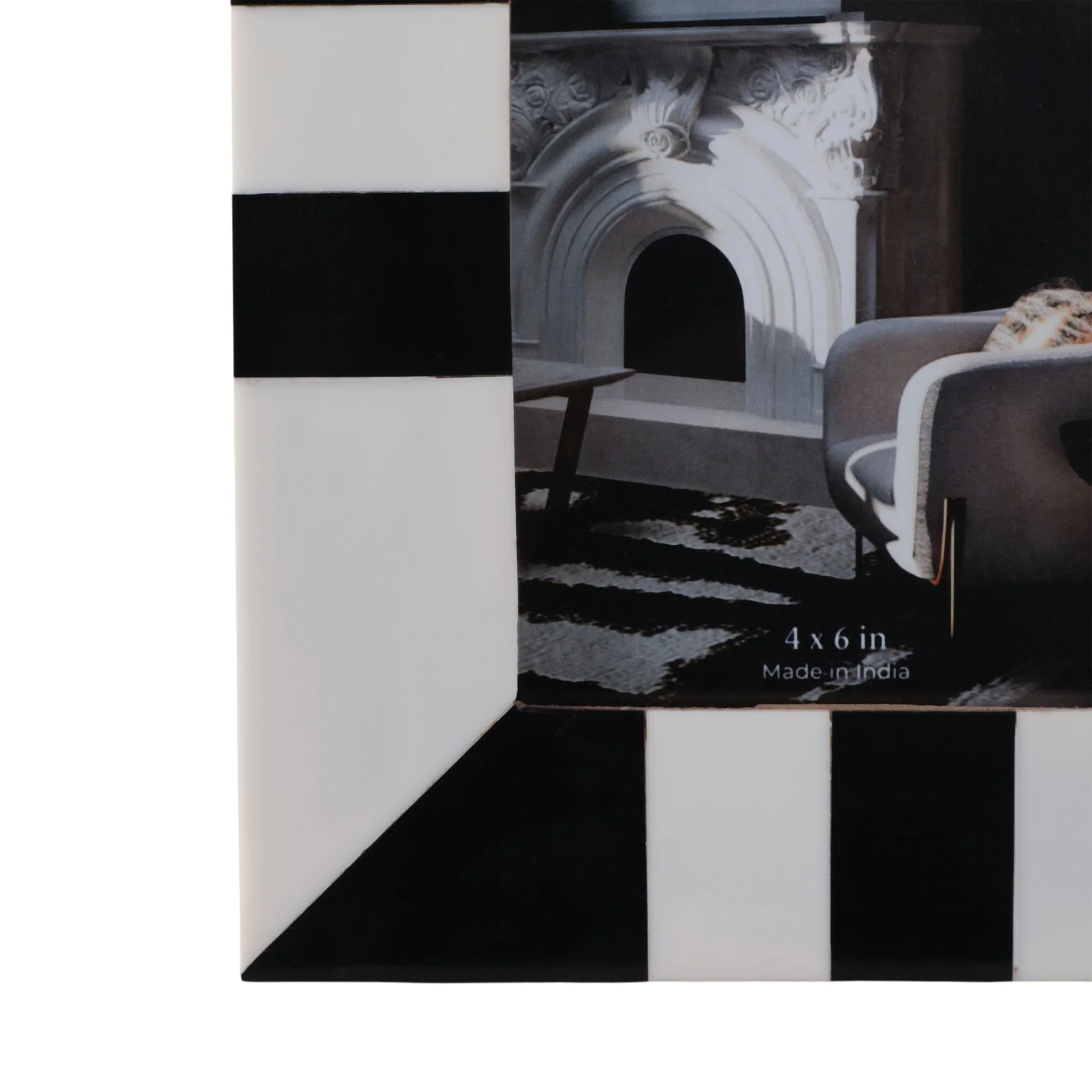 Resin, 4x6 Geometric Photo Frame, Black/white - Image 5