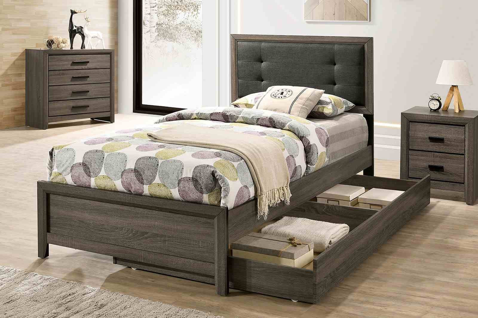 Roanne 4 Pc. Full Bedroom Set - Image 2