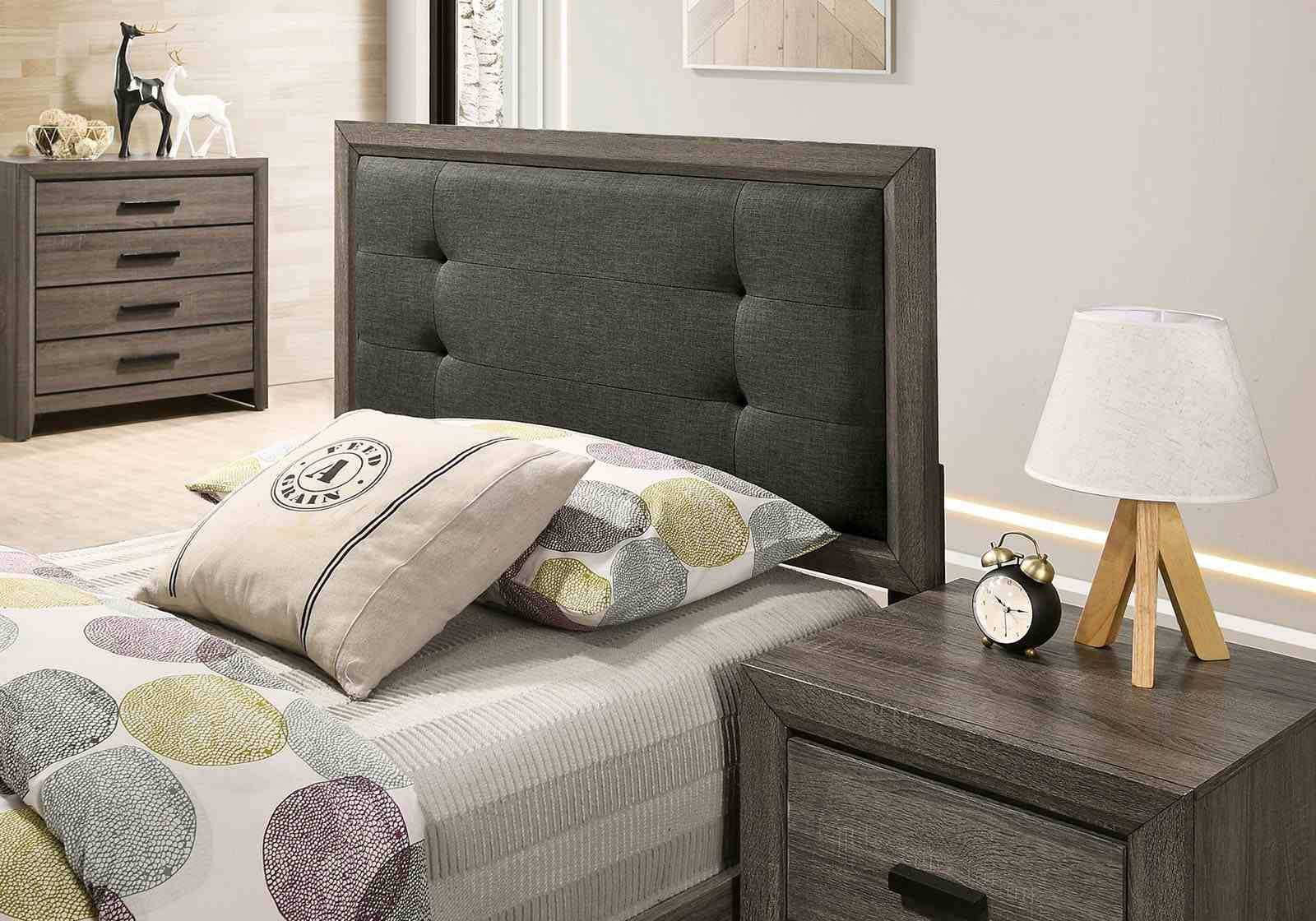 Roanne 4 Pc. Full Bedroom Set - Image 3