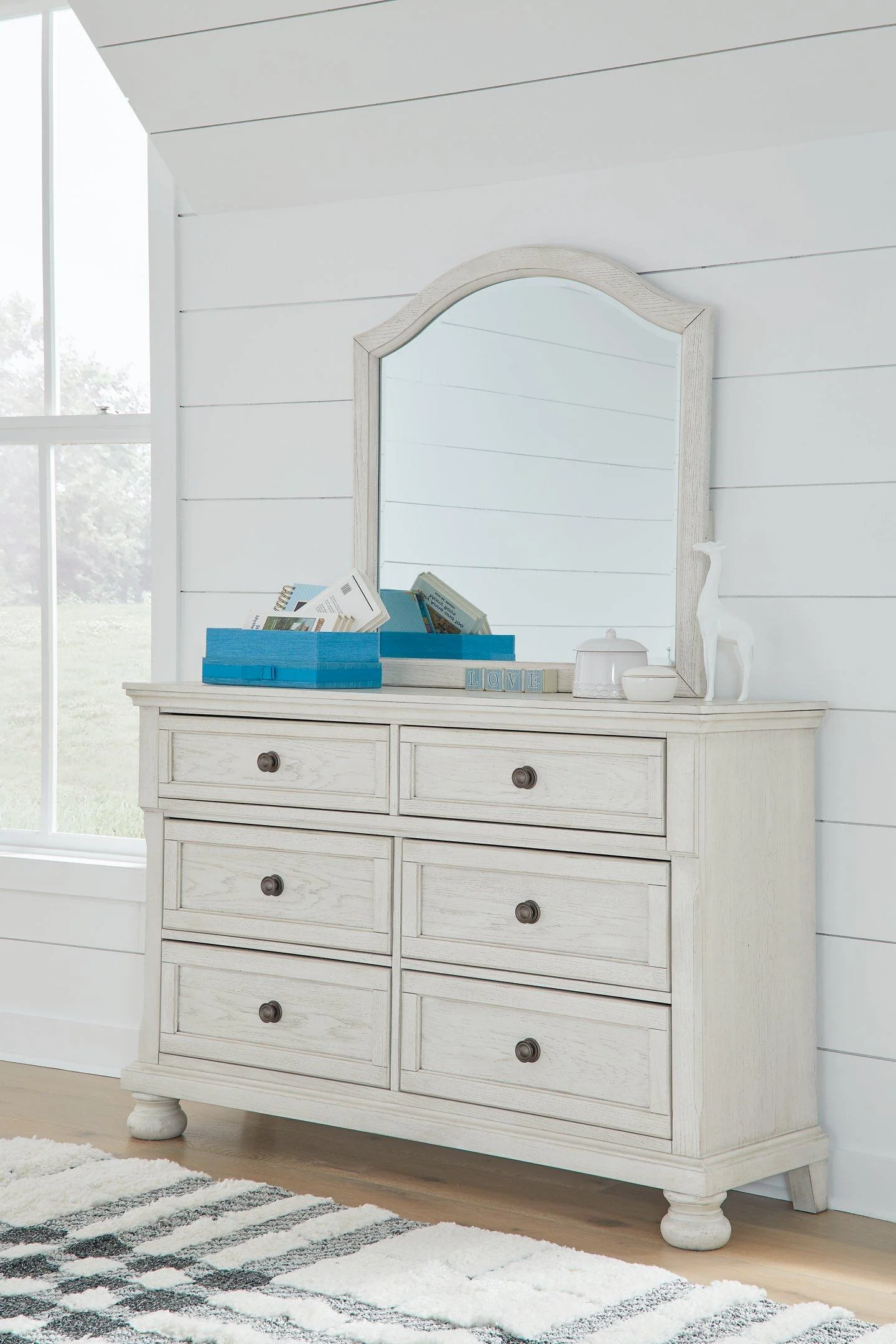 Robbinsdale Dresser and Mirror - Image 16