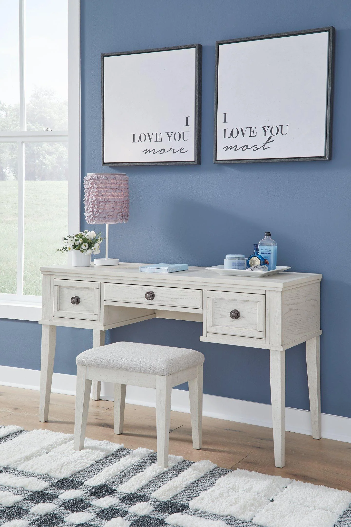 Robbinsdale Mirrored Vanity with Bench - Image 4