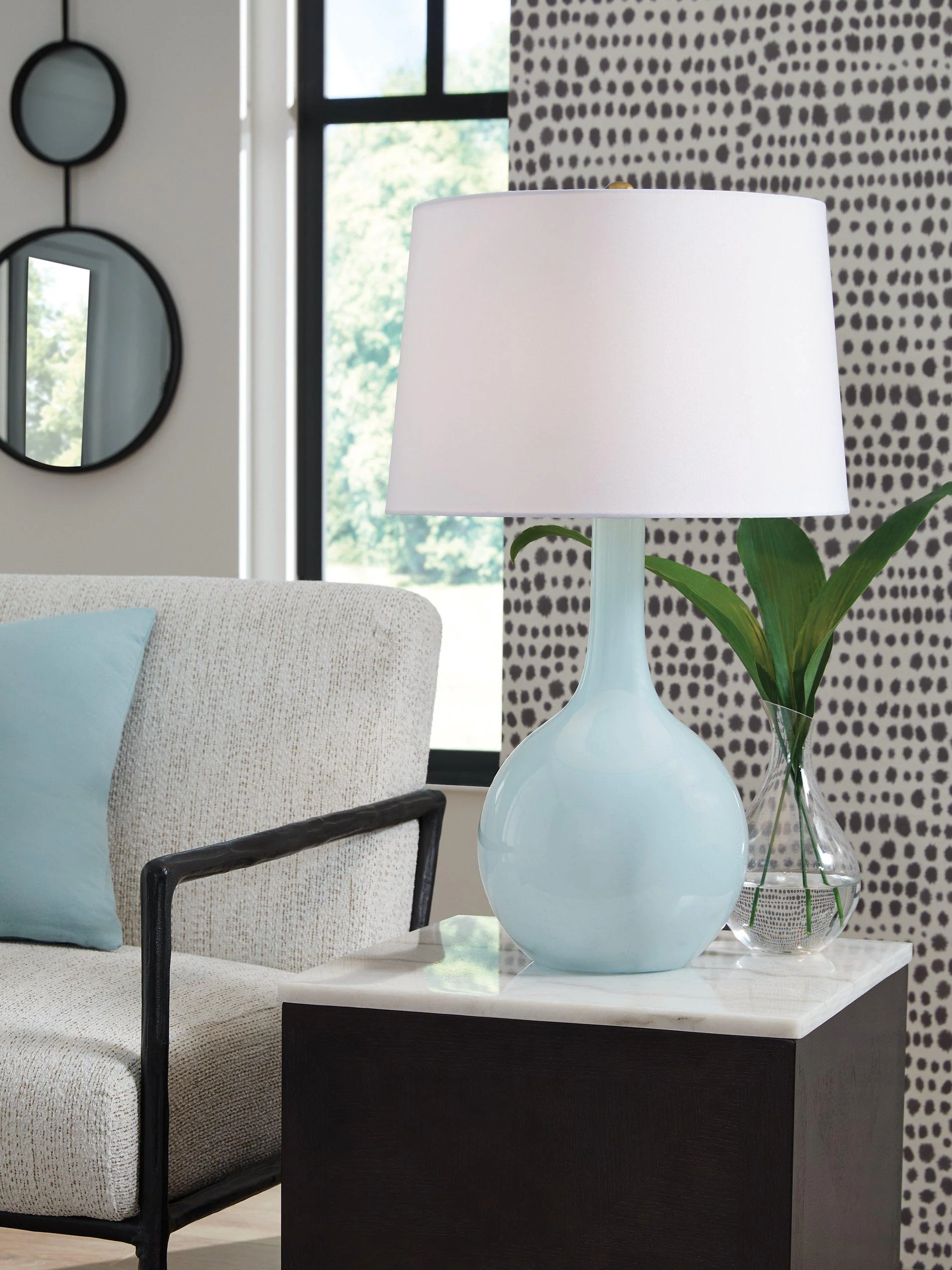 Rylanton Table Lamp - Image 2