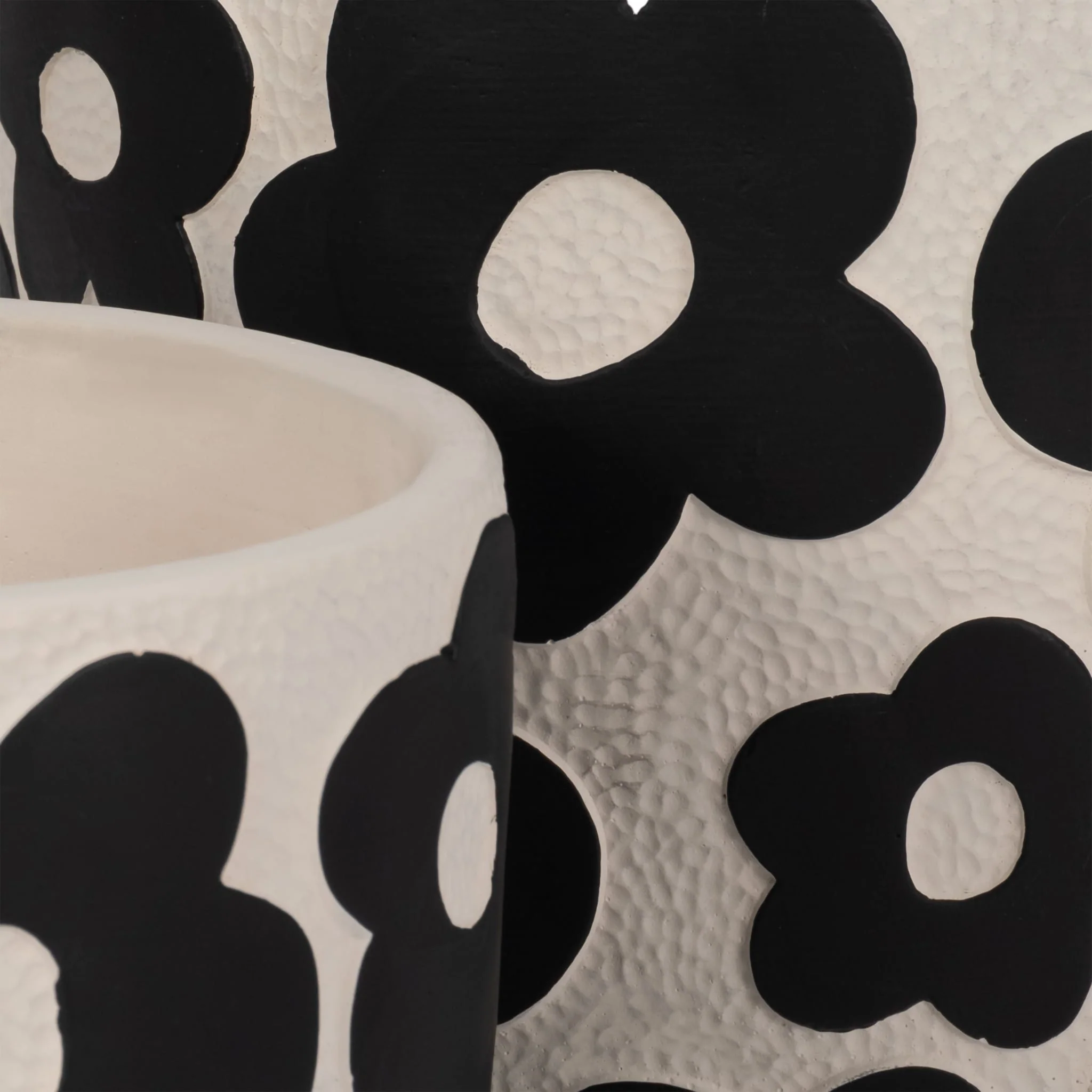 S/2 7/9" Flower Power Planters, Black - Image 4