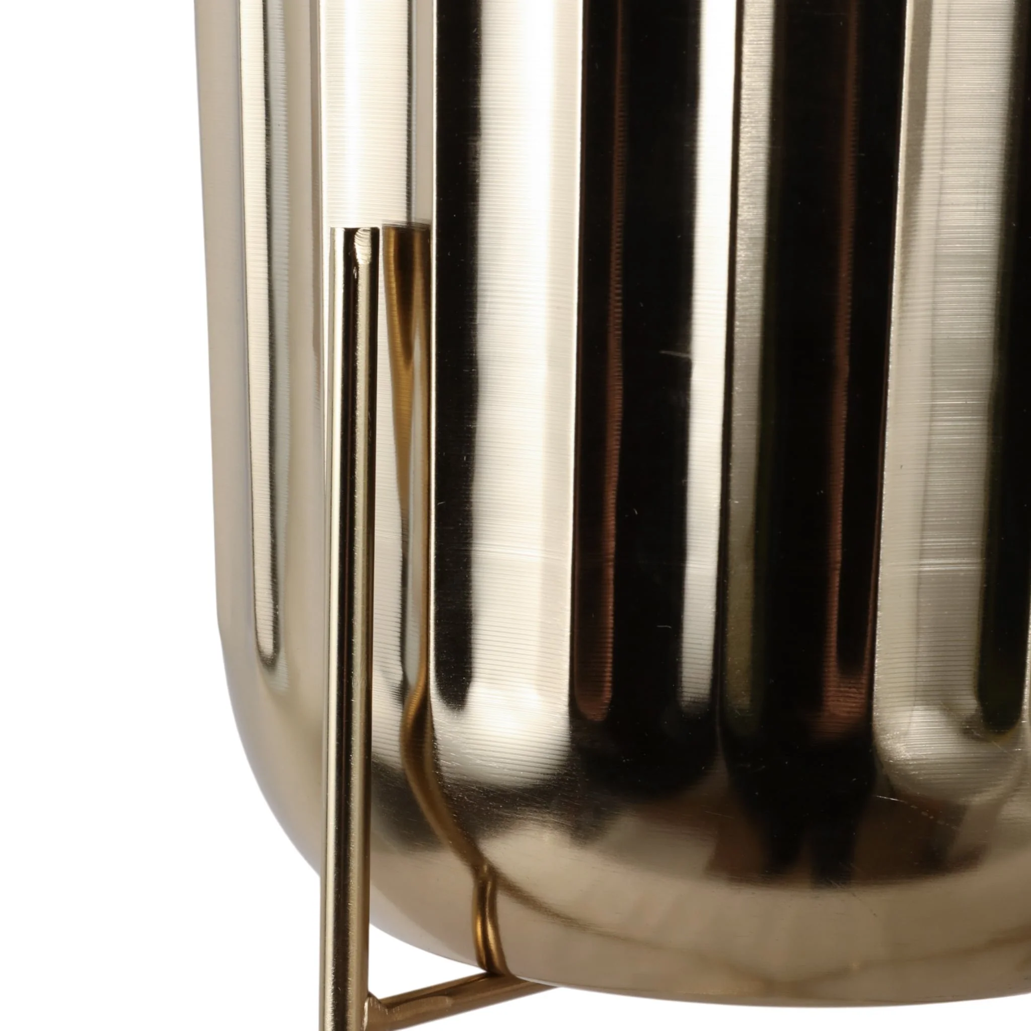 S/3 15/20/27" Scallop Metal Planter On Stand, Gold - Image 5