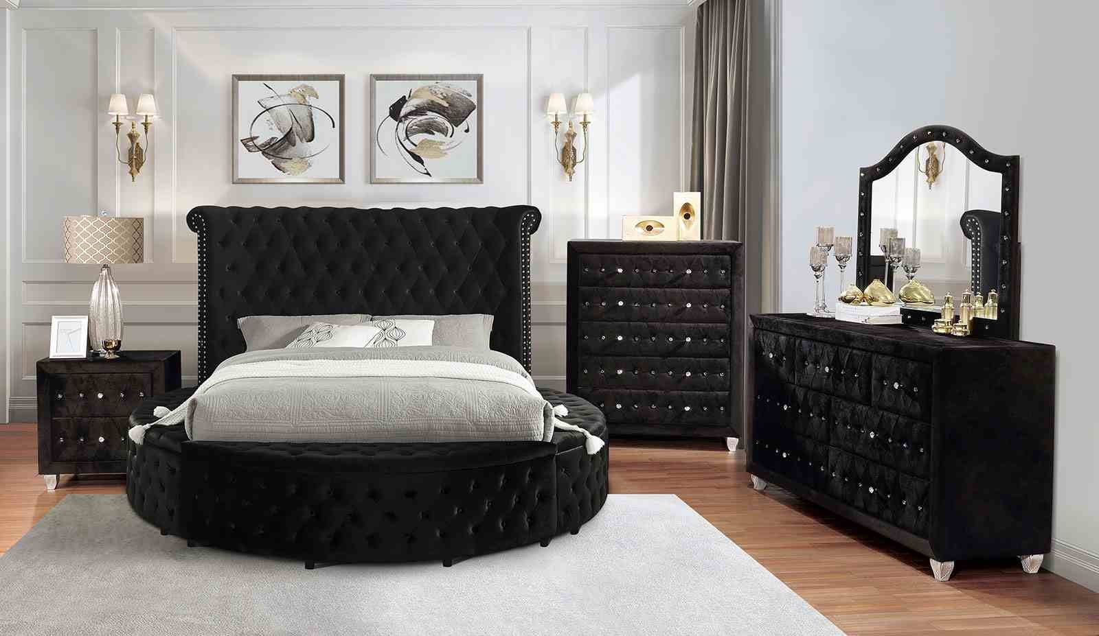 Sansom 5 Pc. Queen Bedroom Set w/ Chest - Image 5