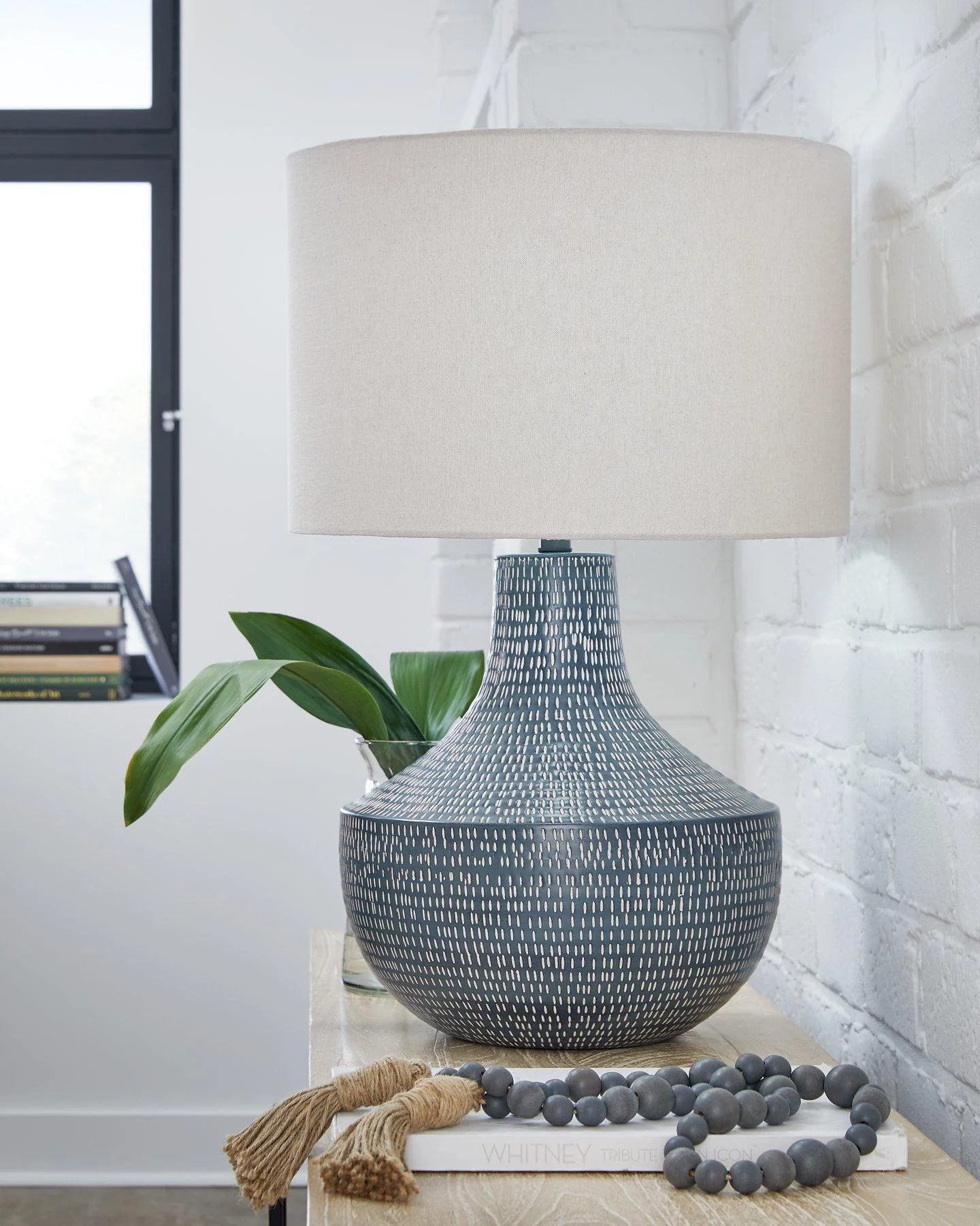 Schylarmont Lamp Set - Image 2