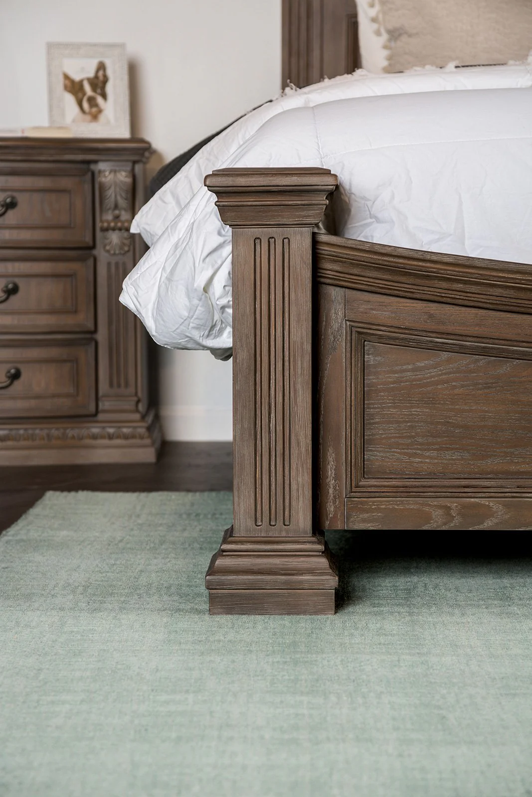 Sevenoaks Queen Bed, Weathered Oak - Image 2
