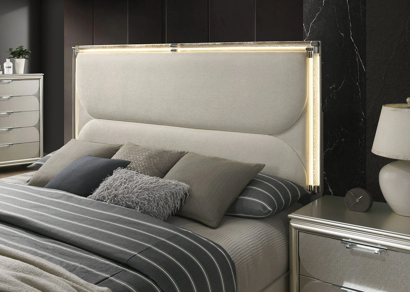 Sheridan 4 Pc. Queen Bedroom Set - Image 3