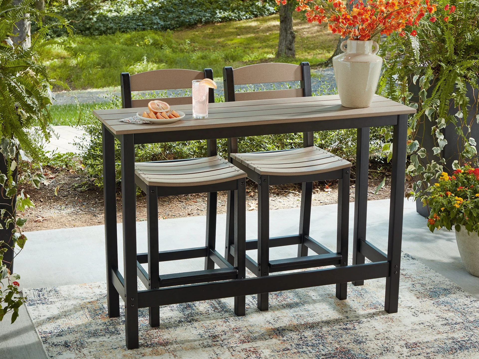 Shoreline Beach Outdoor Counter Table and 2 Barstools - Image 10