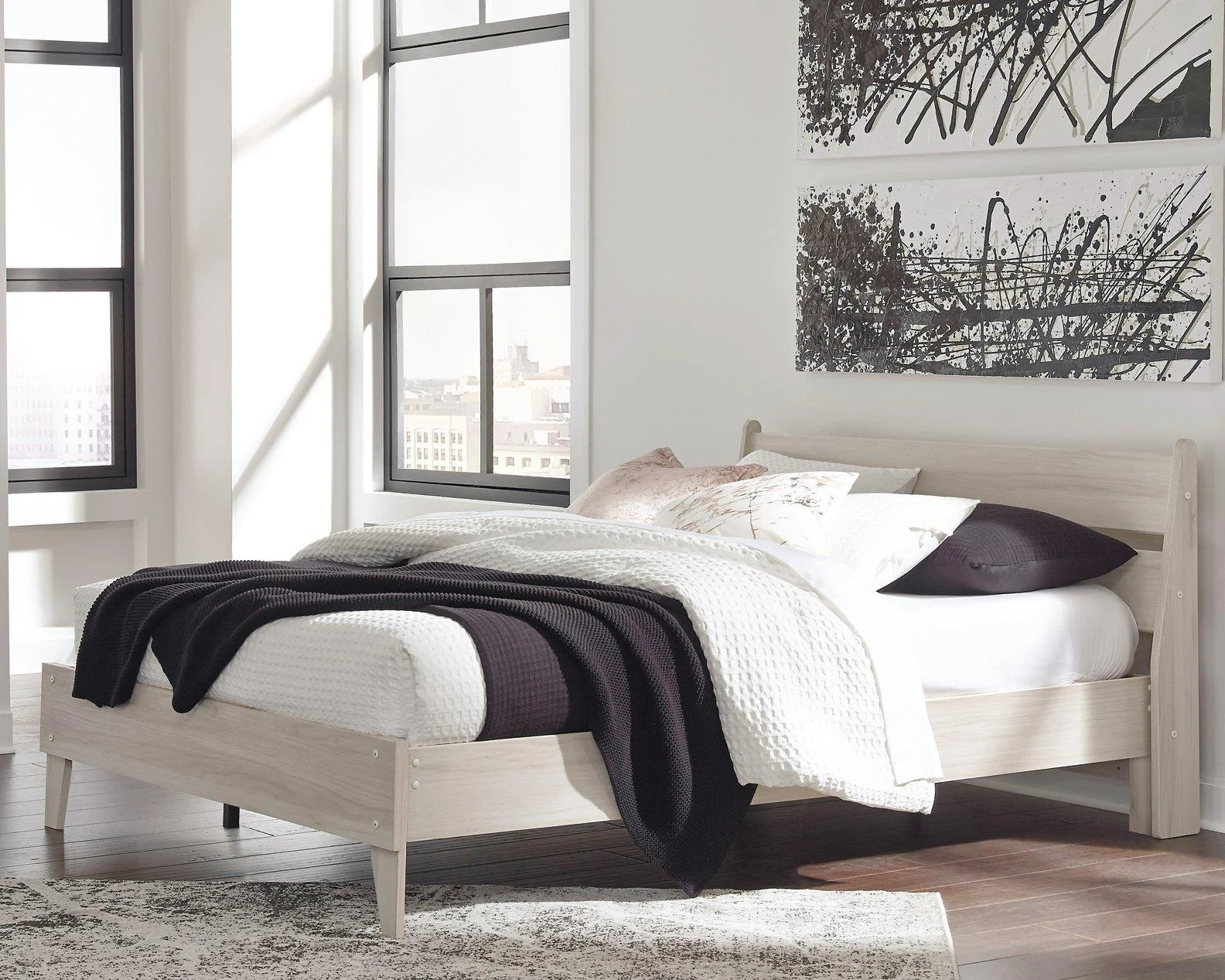 Socalle Panel Bed - Image 2