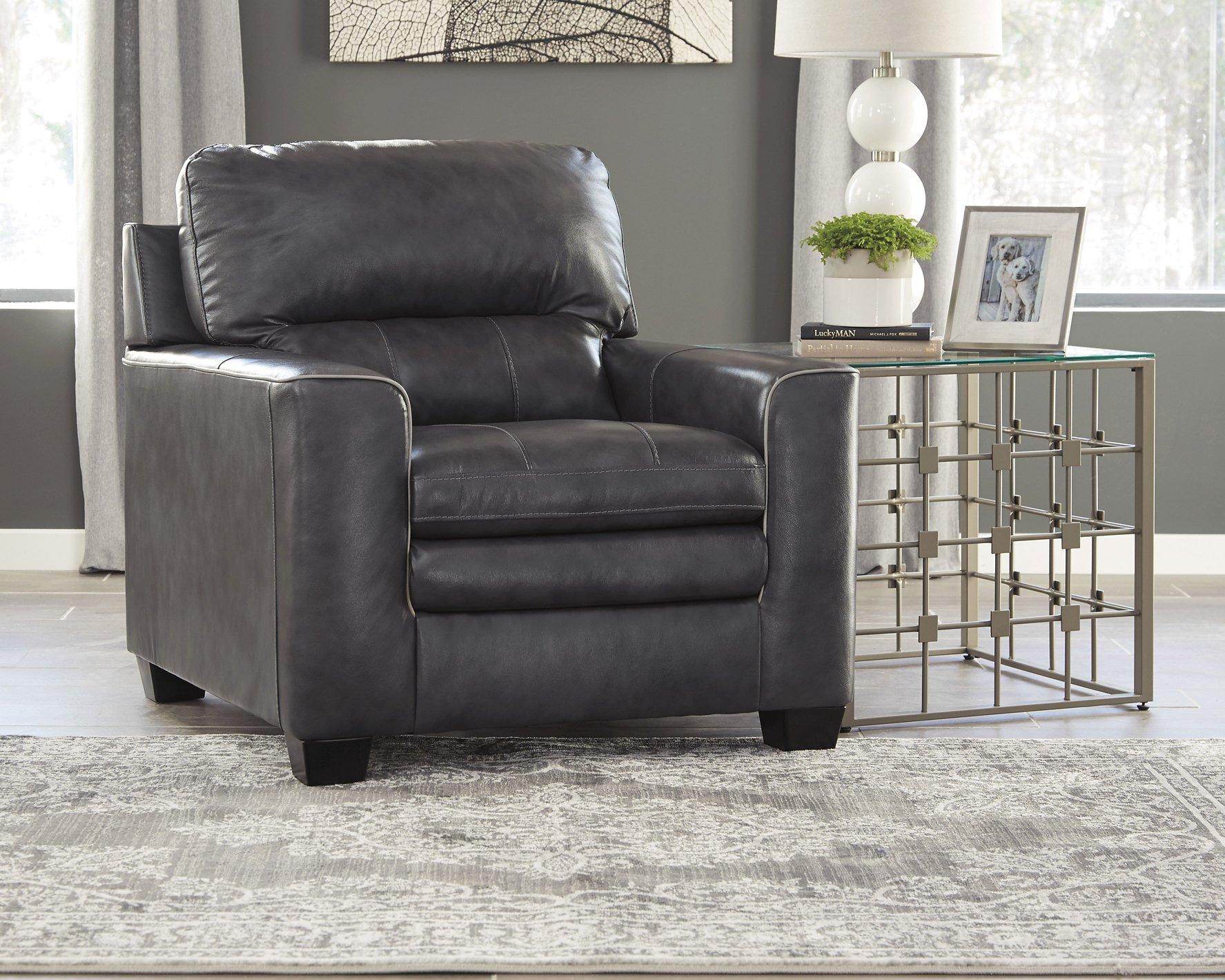 South 5' x 7' Rug - Image 8